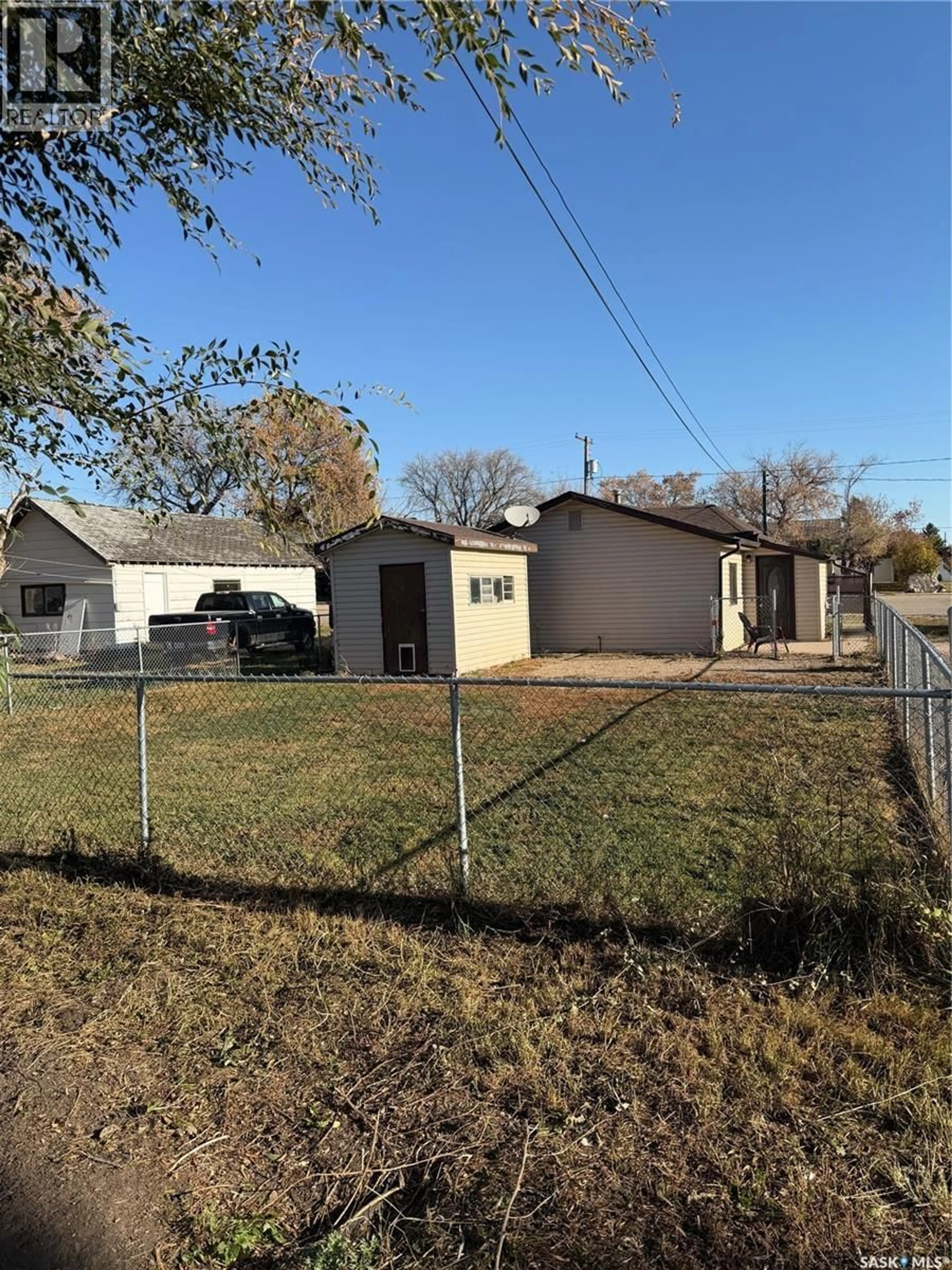 A pic from outside/outdoor area/front of a property/back of a property/a pic from drone, street for 322 2ND AVENUE, Young Saskatchewan S0K4Y0