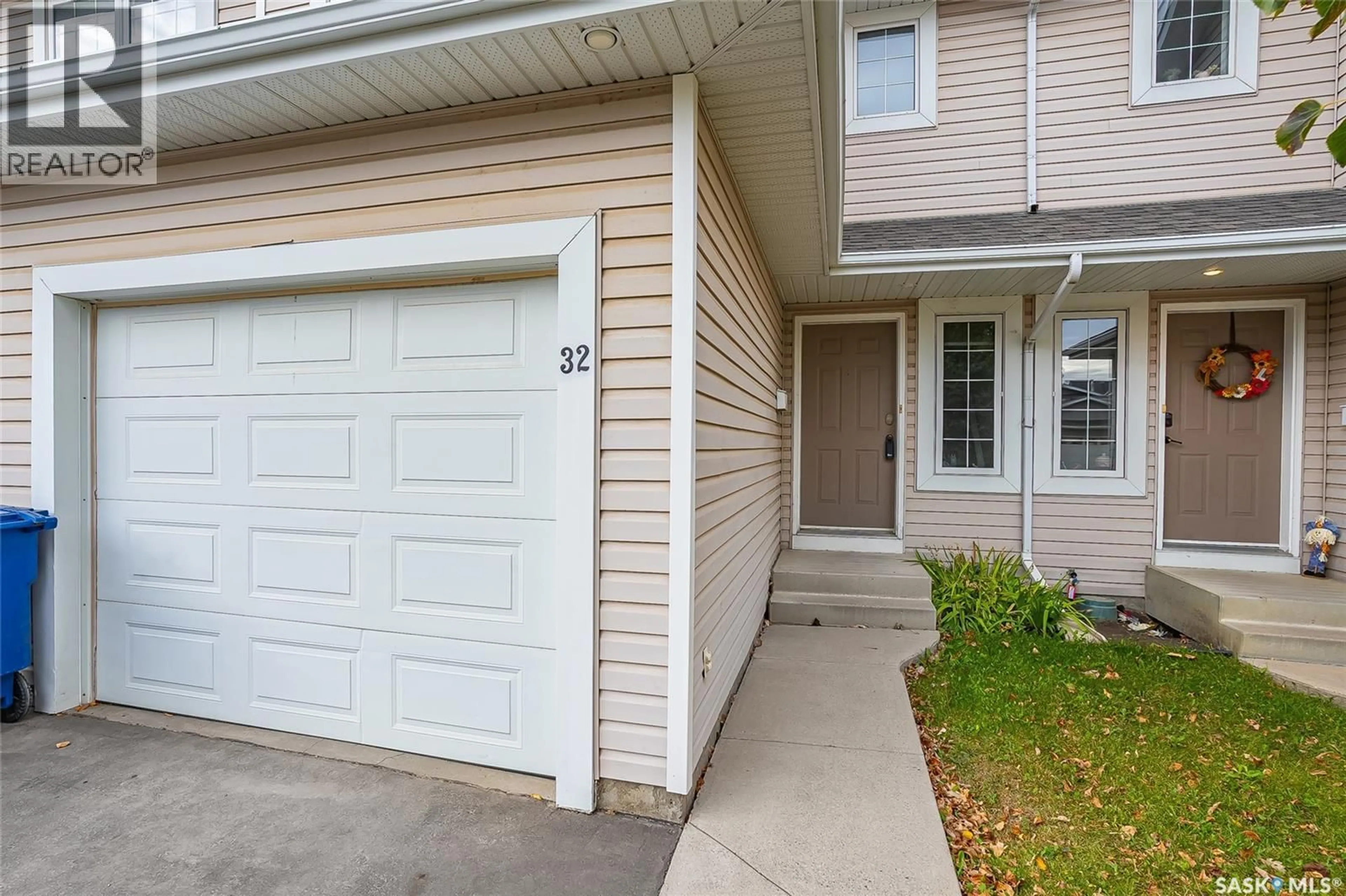 Unknown for 32 327 BERINI DRIVE, Saskatoon Saskatchewan S7N4M7