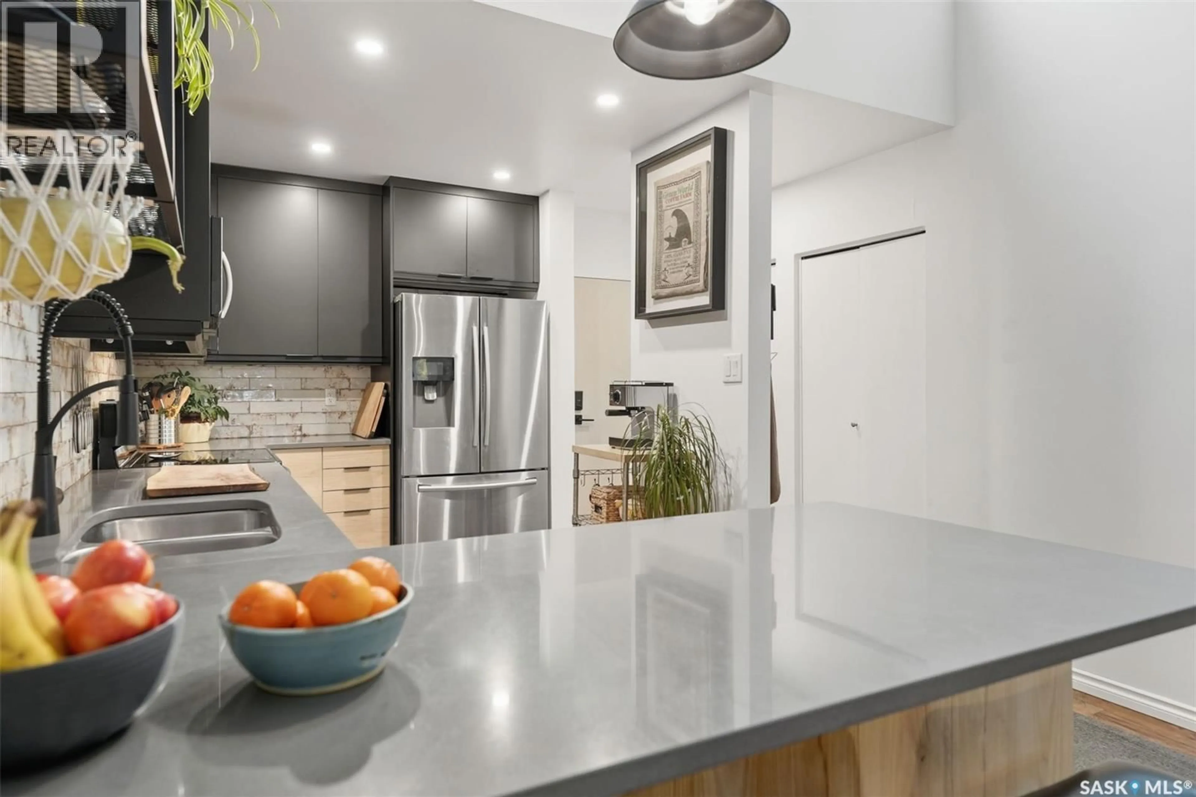 Contemporary kitchen, unknown for N - 404 431 4TH AVENUE, Saskatoon Saskatchewan S7K2M4