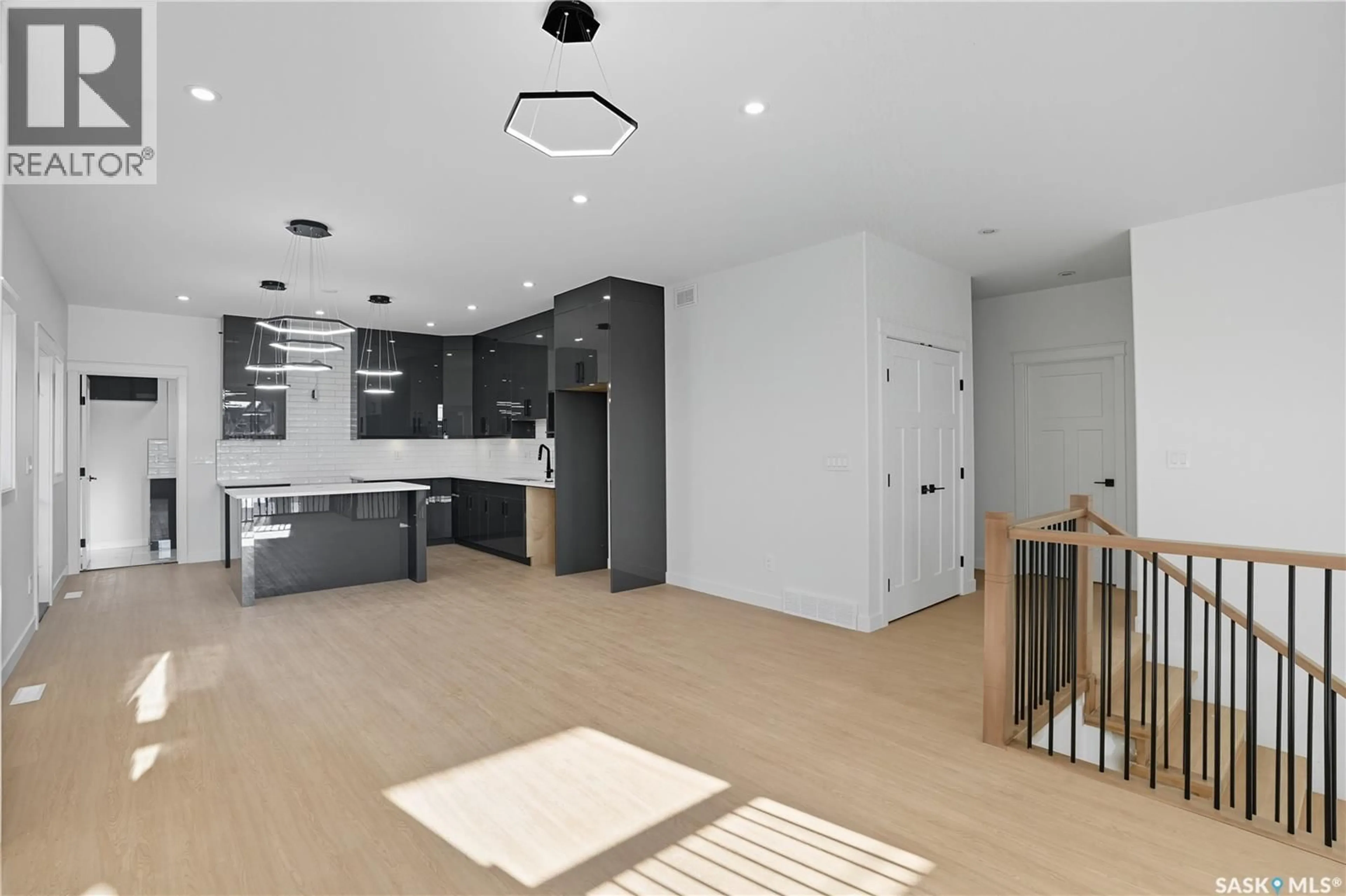 Open concept kitchen, unknown for 738 BENTLEY MANOR, Saskatoon Saskatchewan S7L6P2