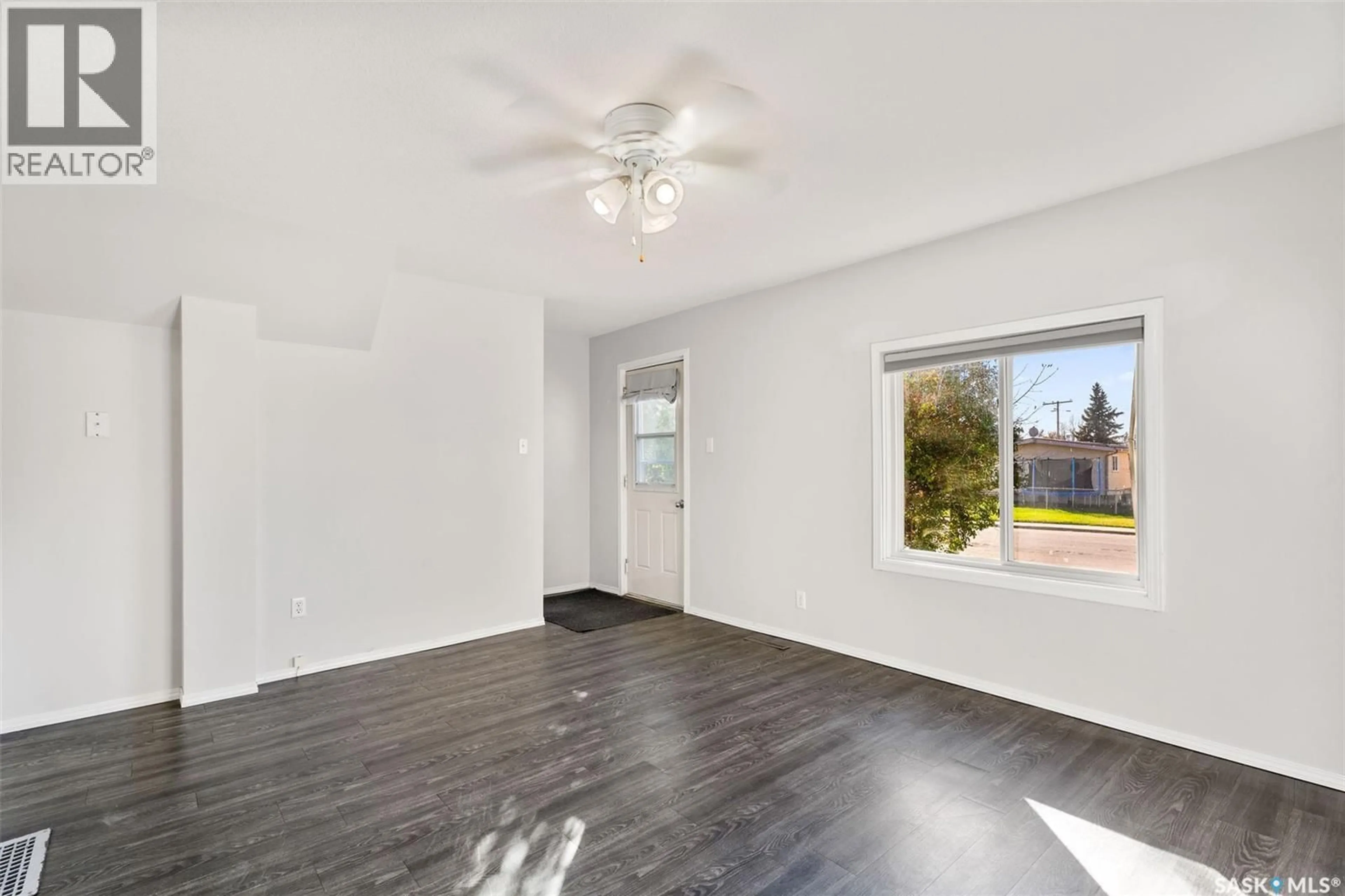 A pic of a room for 1478 1ST STREET, Prince Albert Saskatchewan S6V0E5