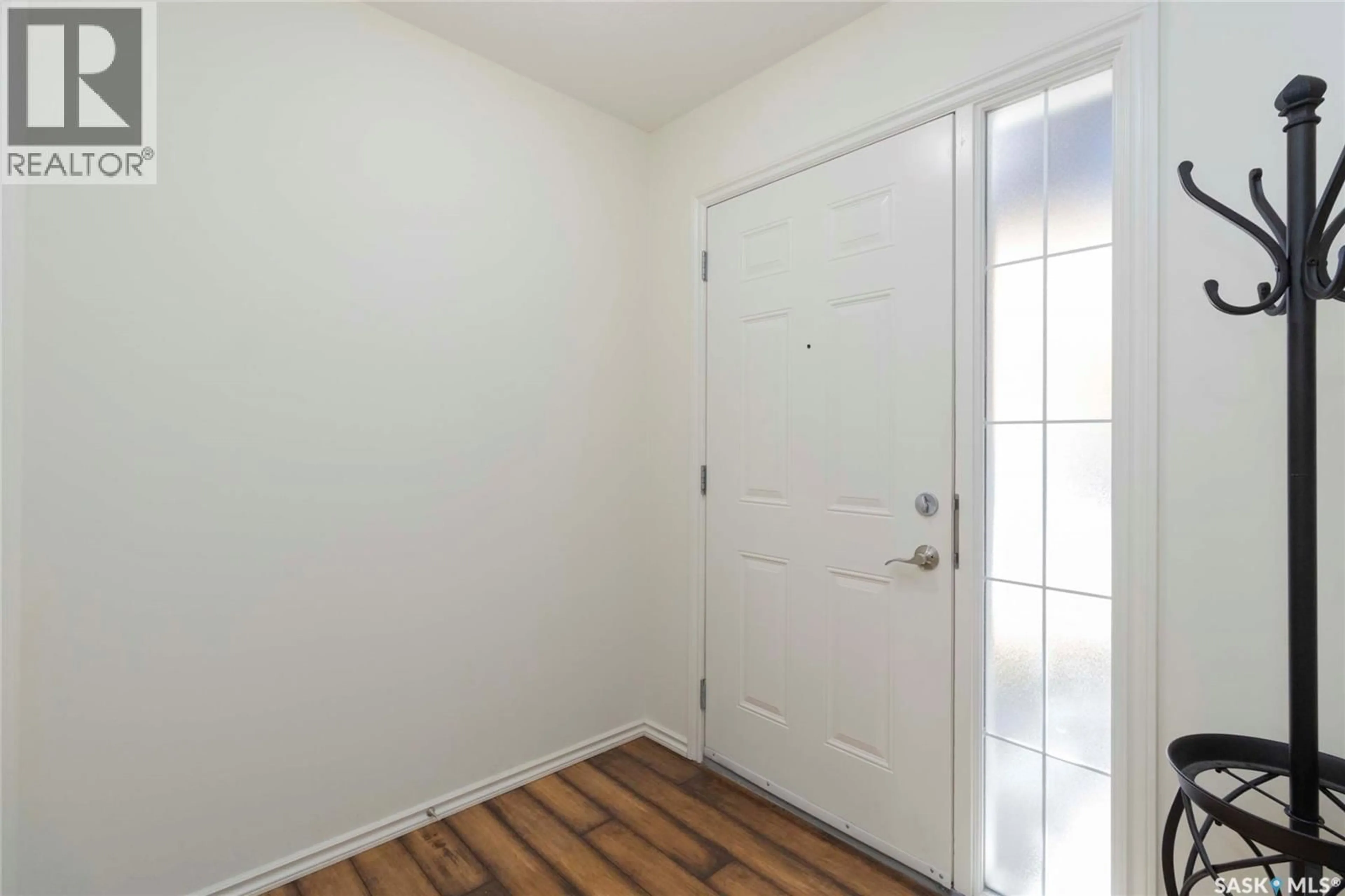 Indoor entryway for 615 - 105 LYND CRESCENT, Saskatoon Saskatchewan S7T0G7