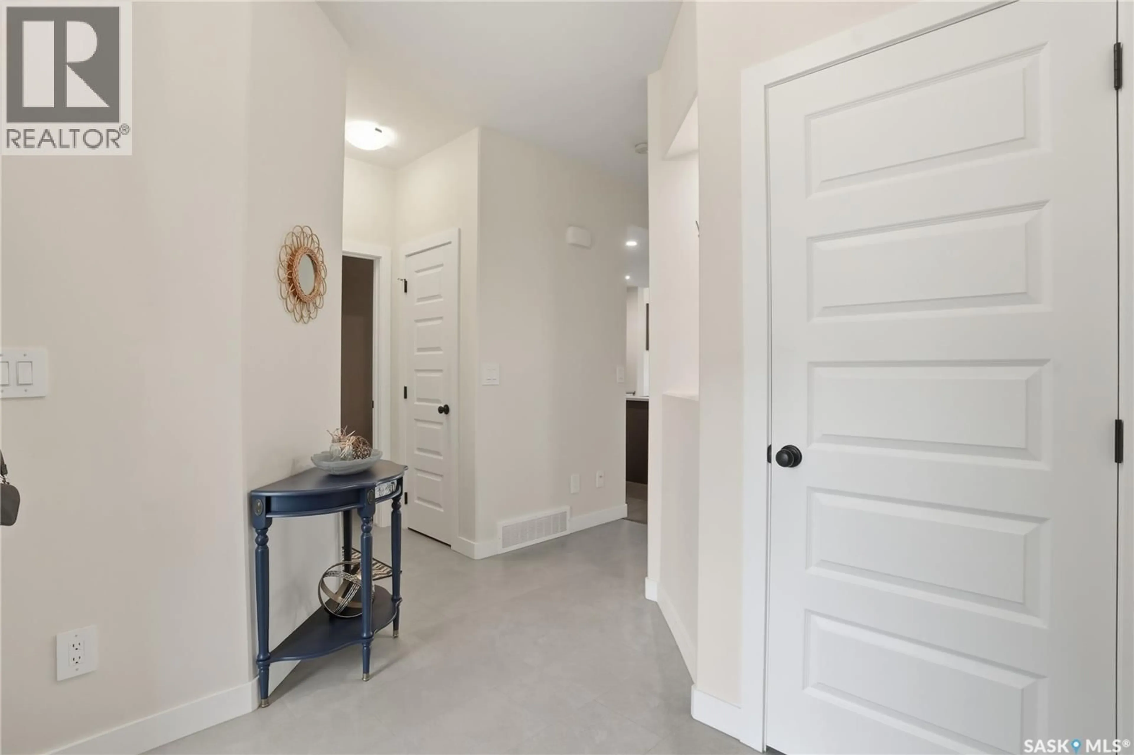 Indoor entryway for 832 BRIGHTON GATE, Saskatoon Saskatchewan S7V1L3
