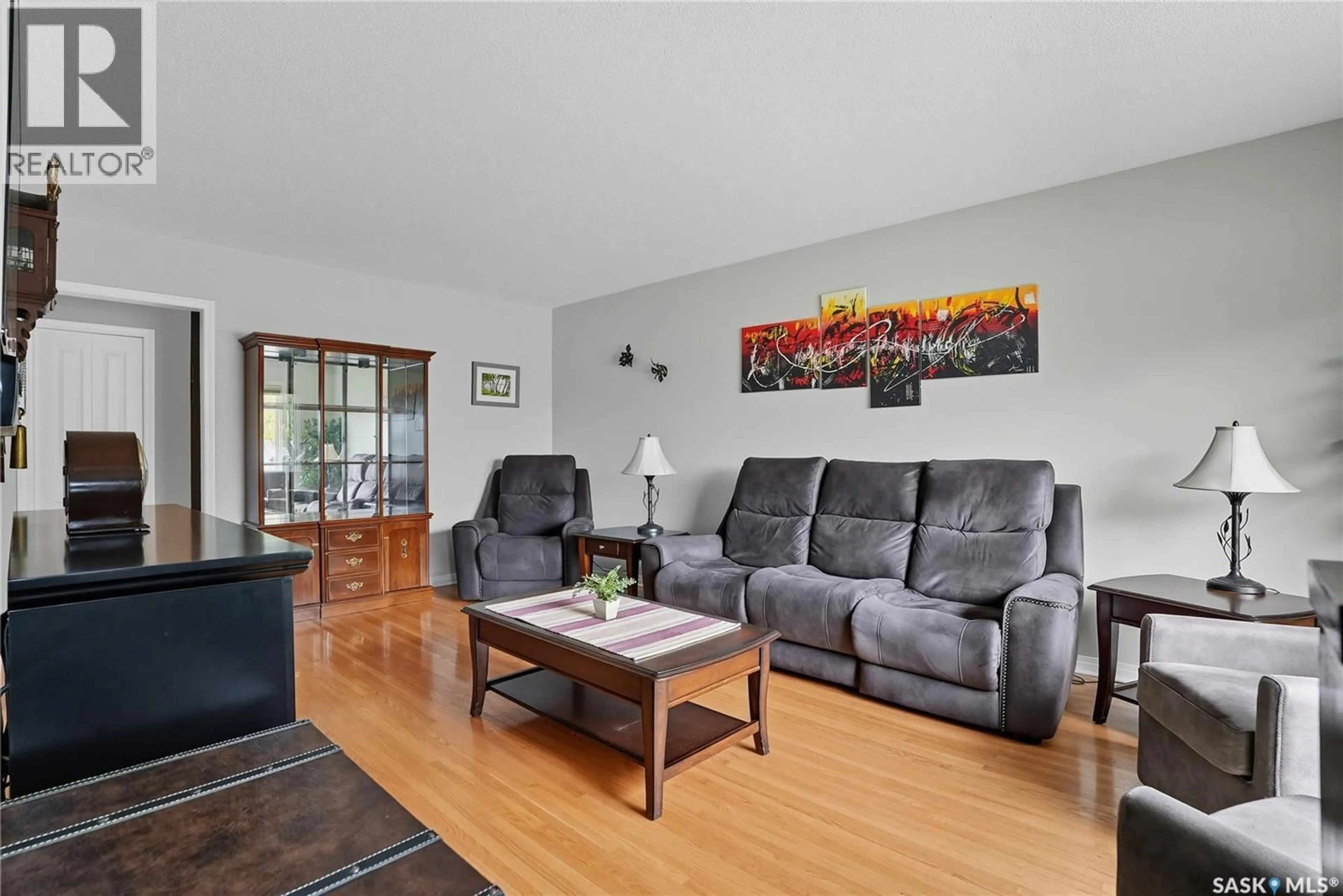 Living room with furniture, unknown for 1042 J AVENUE, Saskatoon Saskatchewan S7L2L4