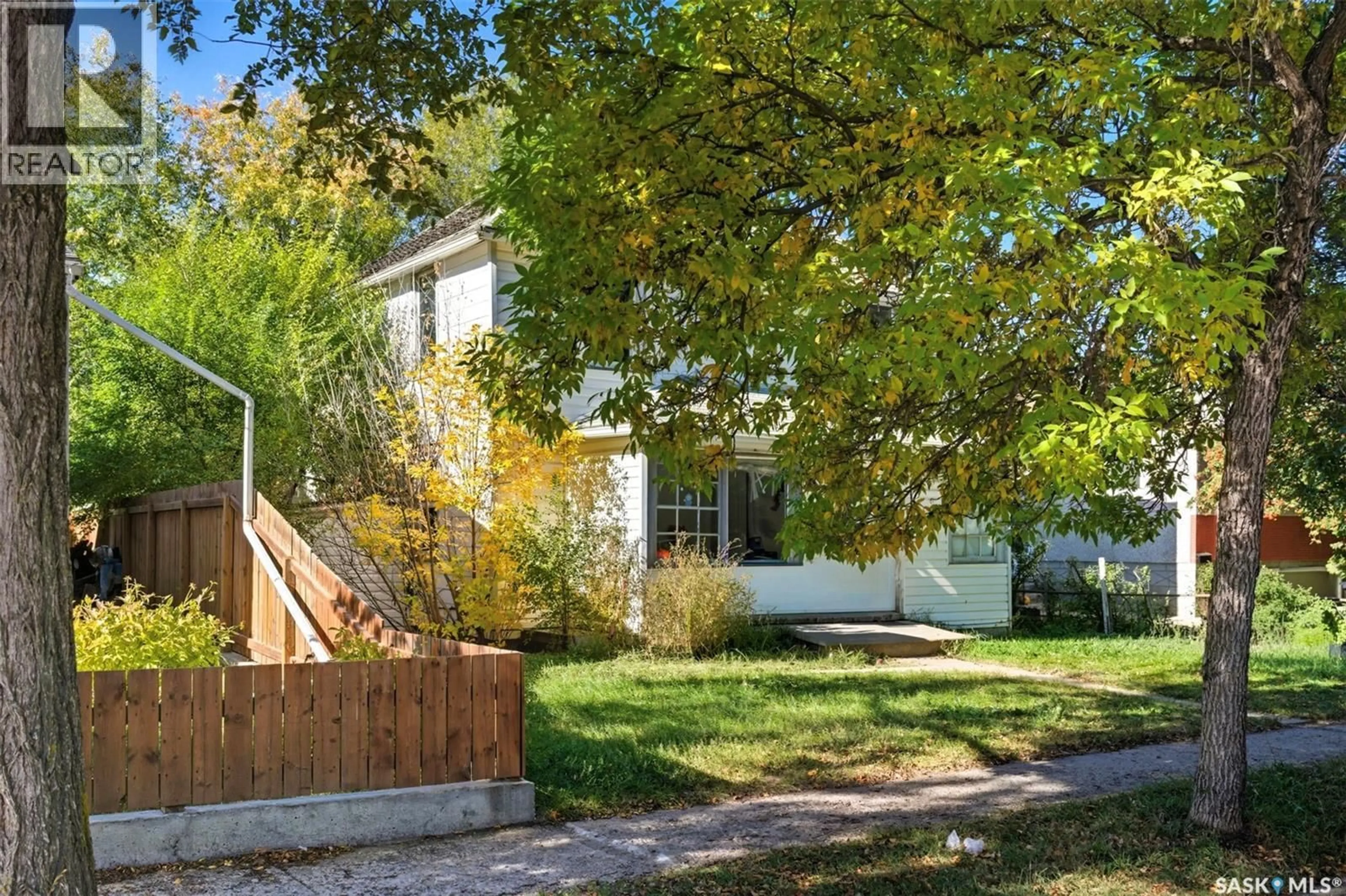 Patio, street for 1121 108TH STREET, North Battleford Saskatchewan S9A2B1