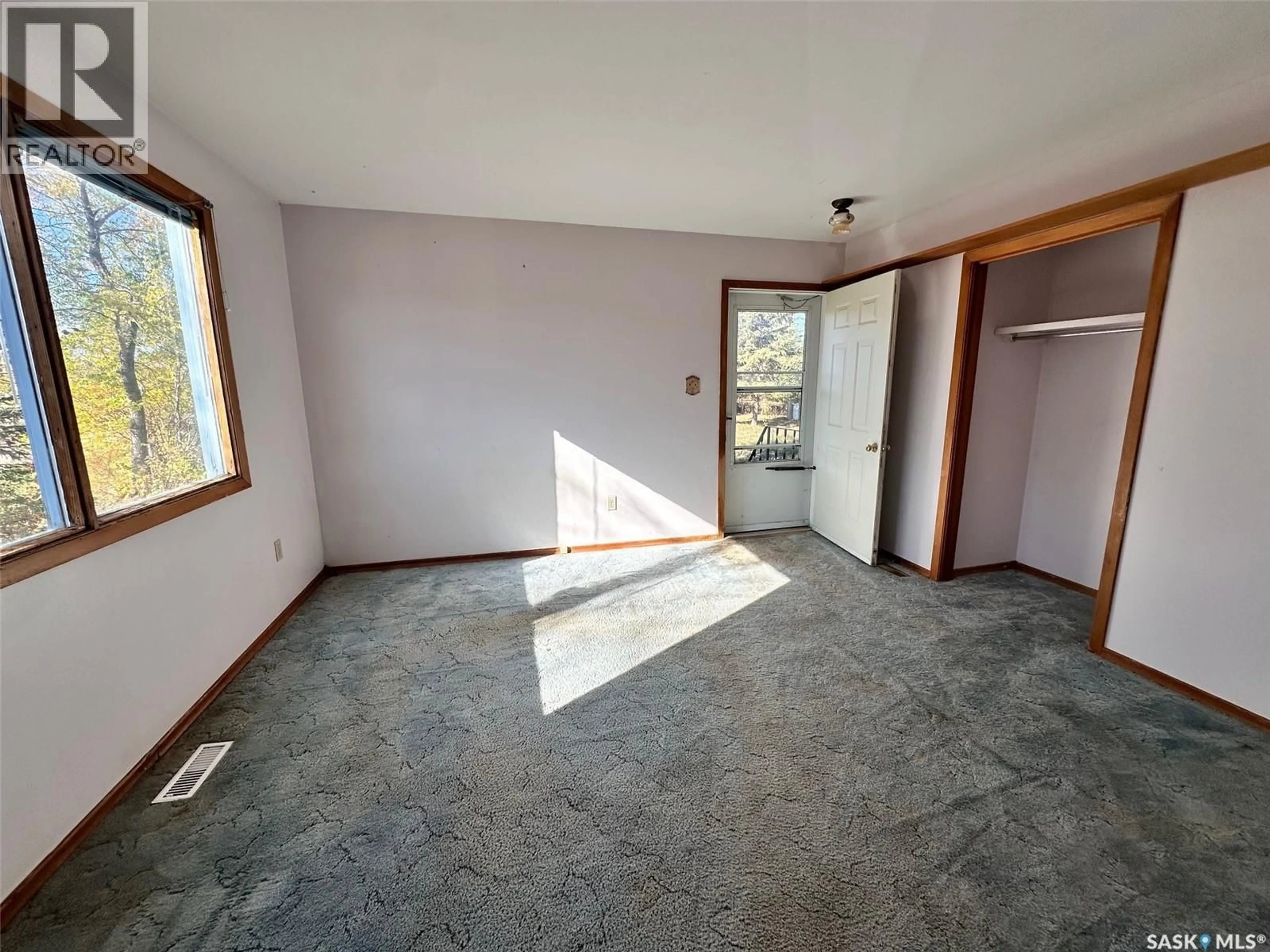 A pic of a room for 441 4TH STREET, Leoville Saskatchewan S0J1N0