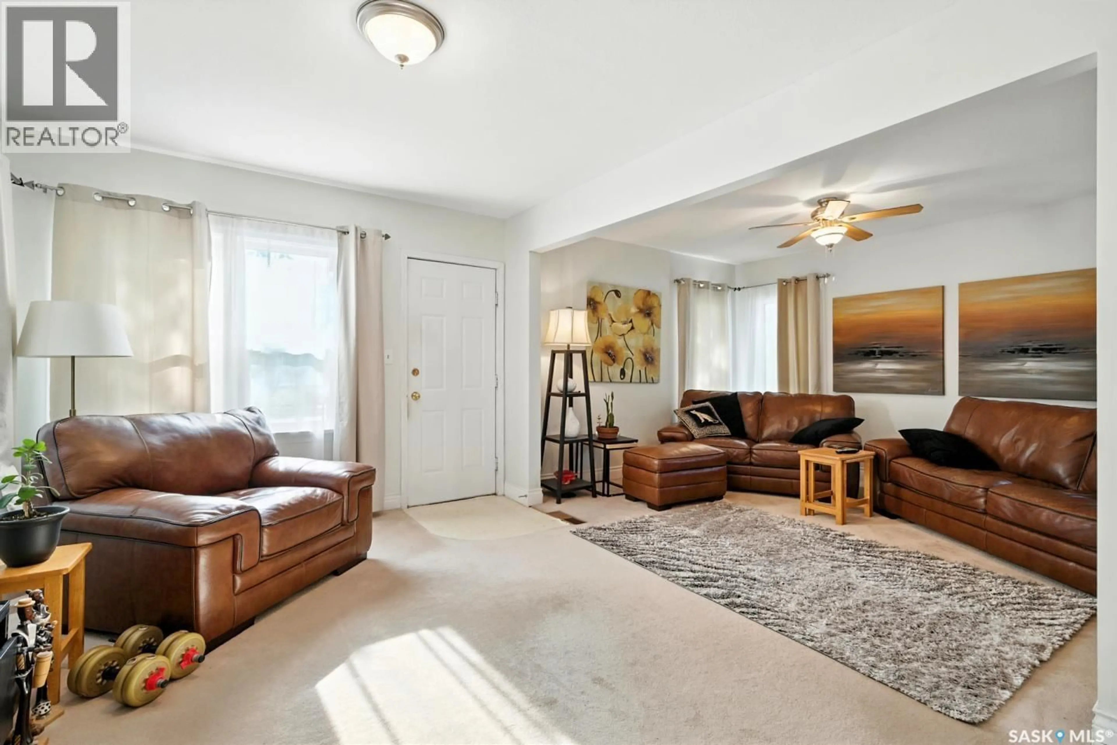 Living room with furniture, unknown for 1408 8TH AVENUE, Saskatoon Saskatchewan S7K2X7