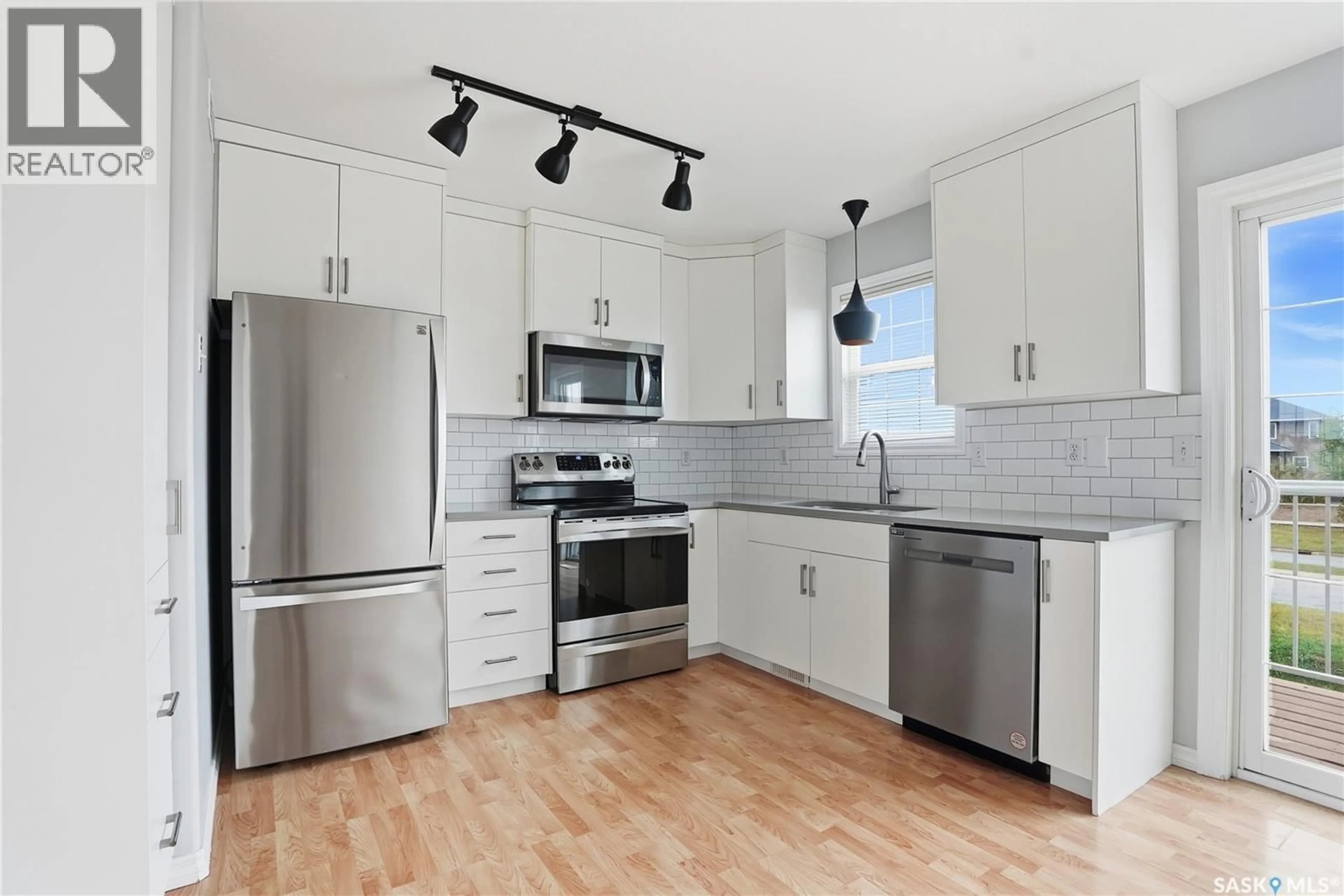 Open concept kitchen, unknown for 35 118 PAWLYCHENKO LANE, Saskatoon Saskatchewan S7V1J9