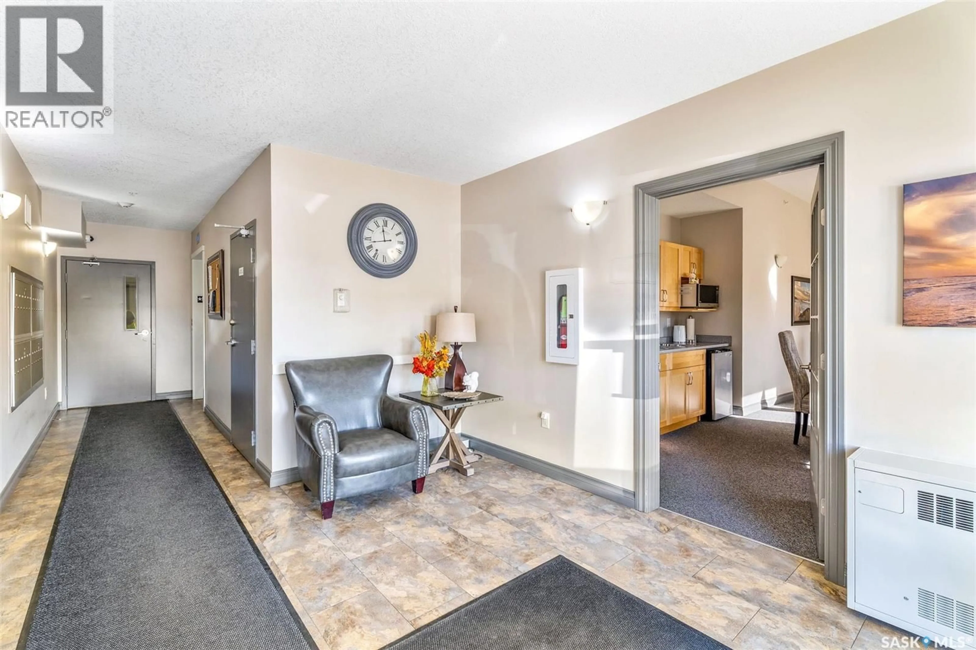 Indoor foyer for 208 - 2761 WOODBRIDGE DRIVE, Prince Albert Saskatchewan S6V3Z9