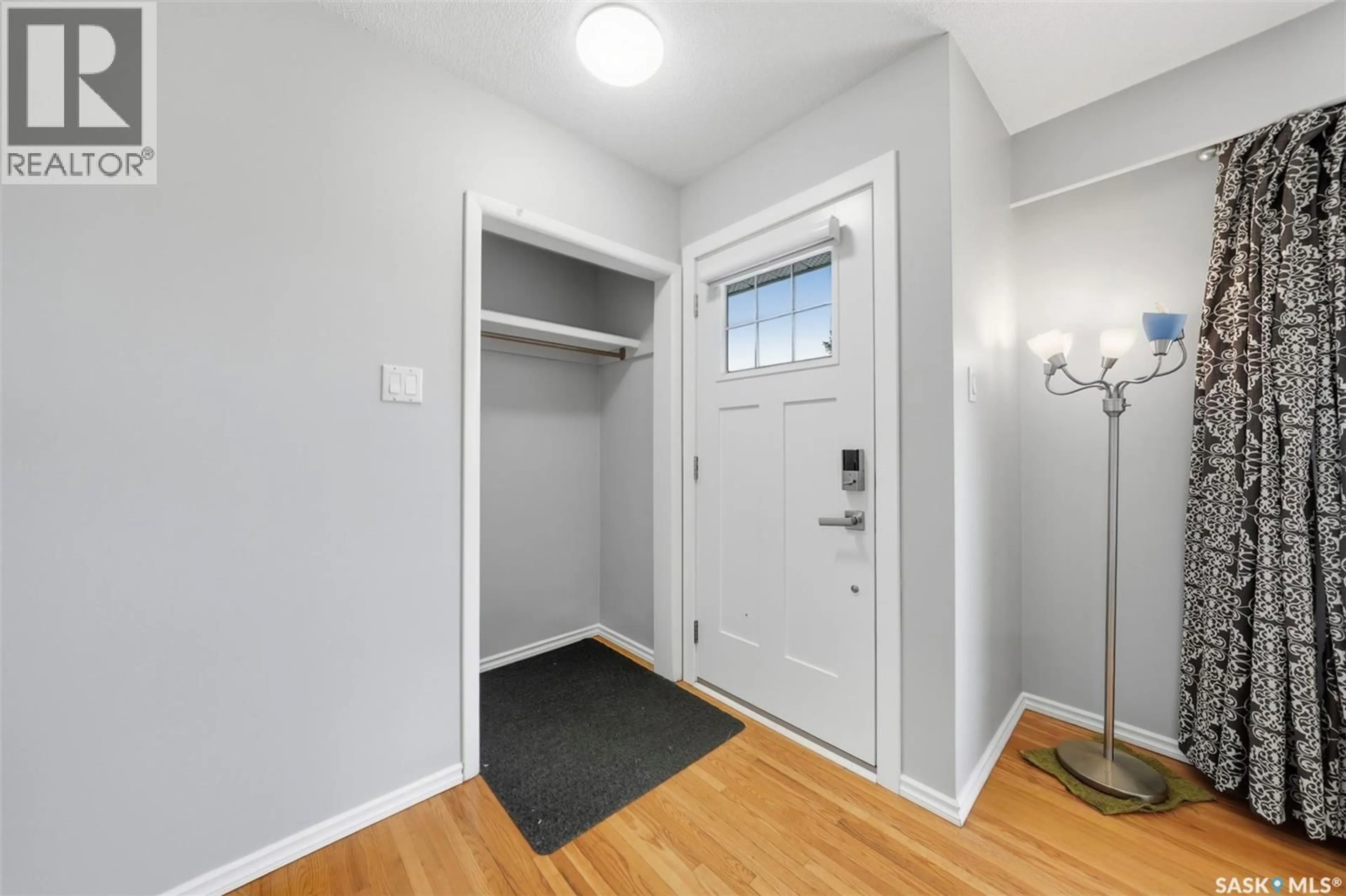 Indoor entryway for 2615 HAULTAIN AVENUE, Saskatoon Saskatchewan S7J1R5