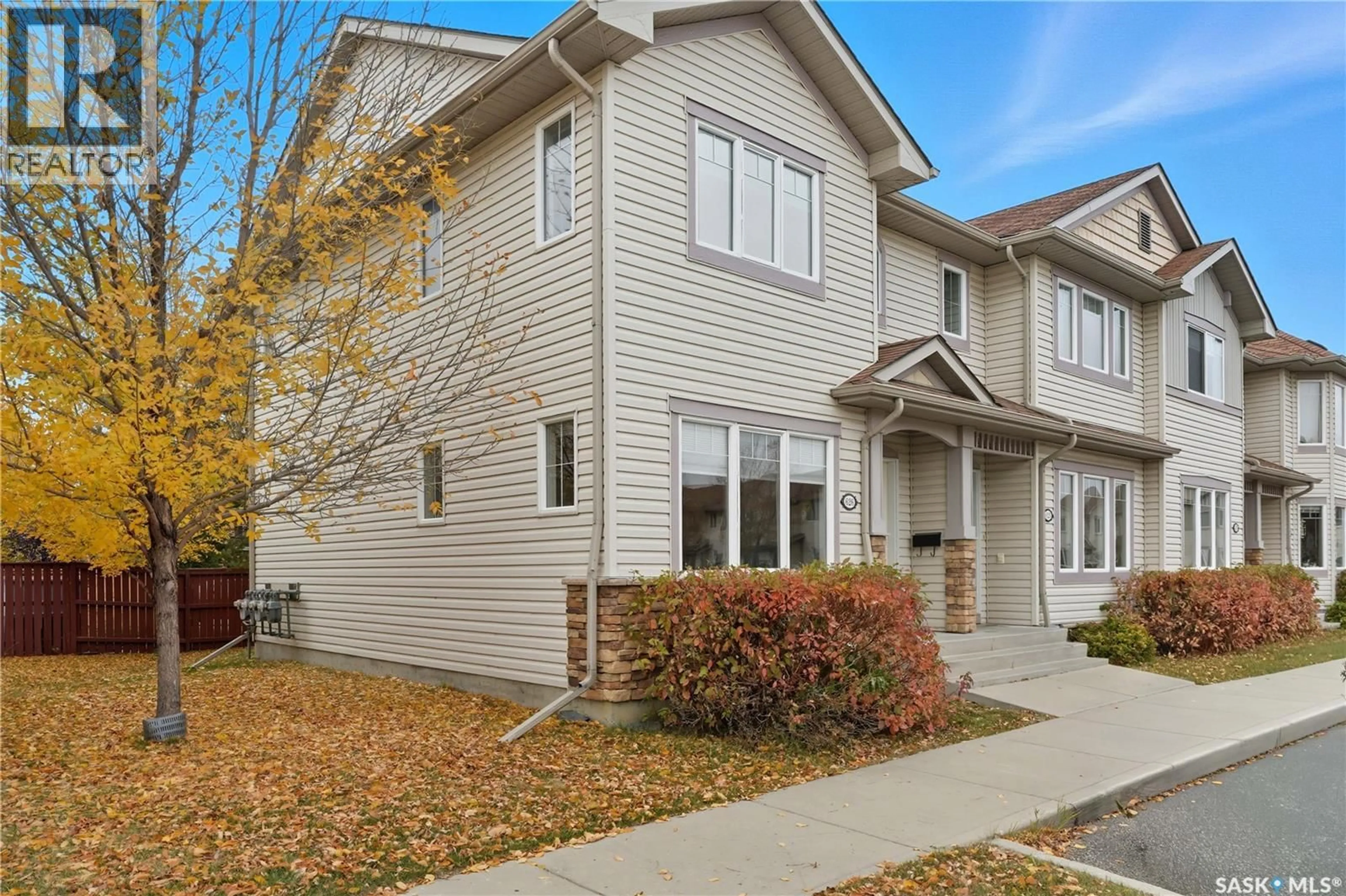 Home with vinyl exterior material, street for 303 - 626 SLIMMON PLACE, Saskatoon Saskatchewan S7V0A8