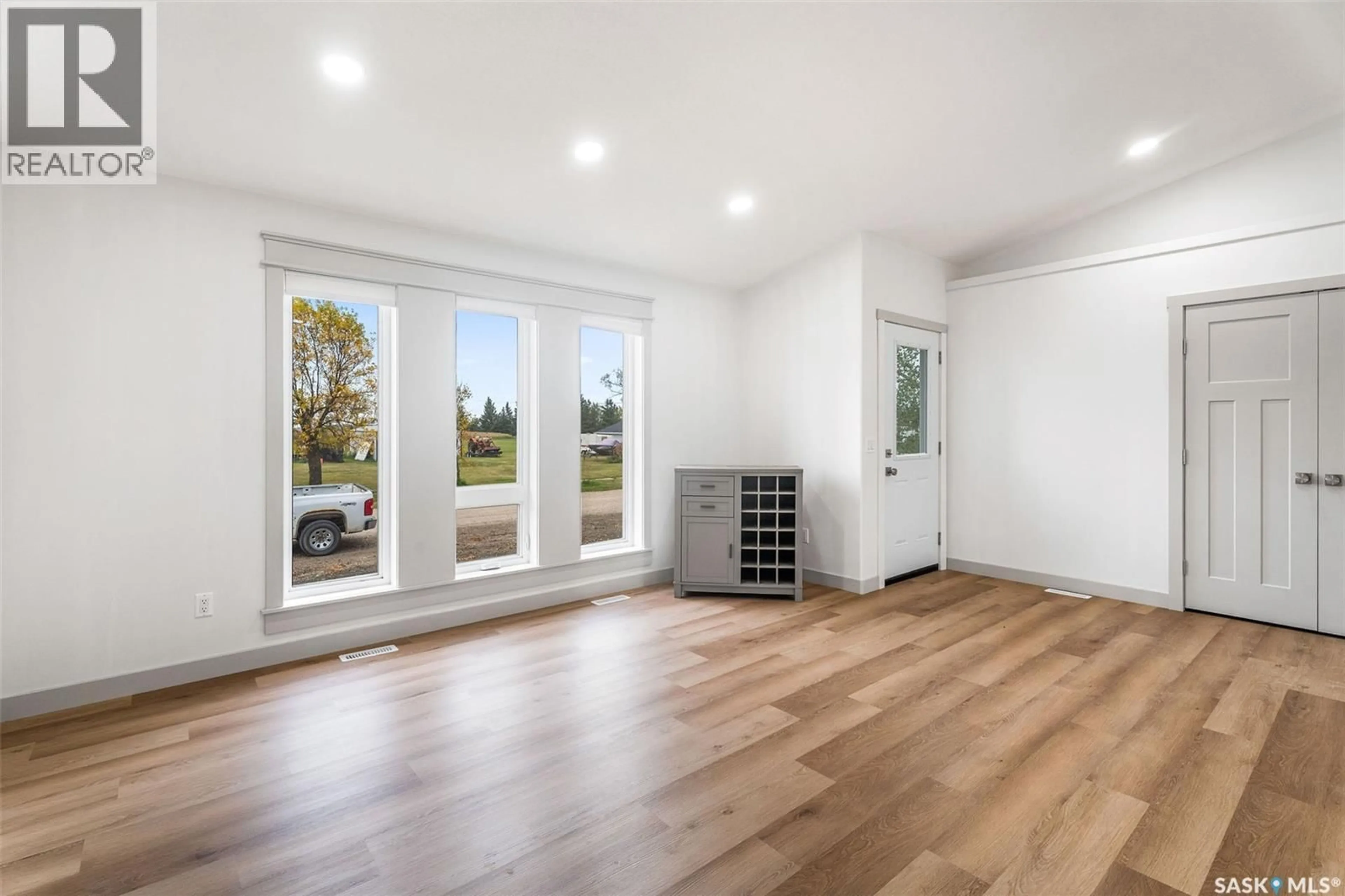 A pic of a room for 113 1ST STREET, Beatty Saskatchewan S0J0C0