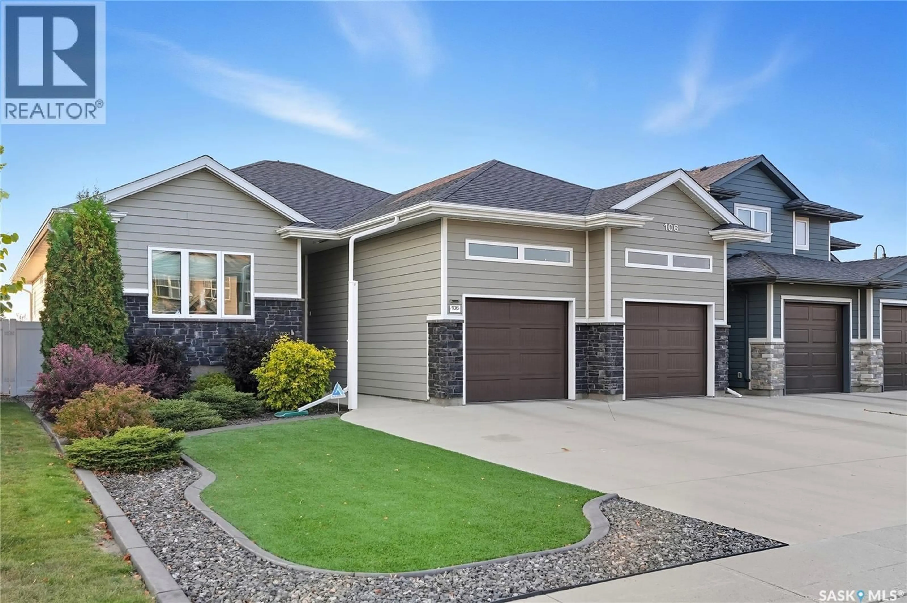 Home with vinyl exterior material, street for 106 PRINGLE CRESCENT, Saskatoon Saskatchewan S7T0S3