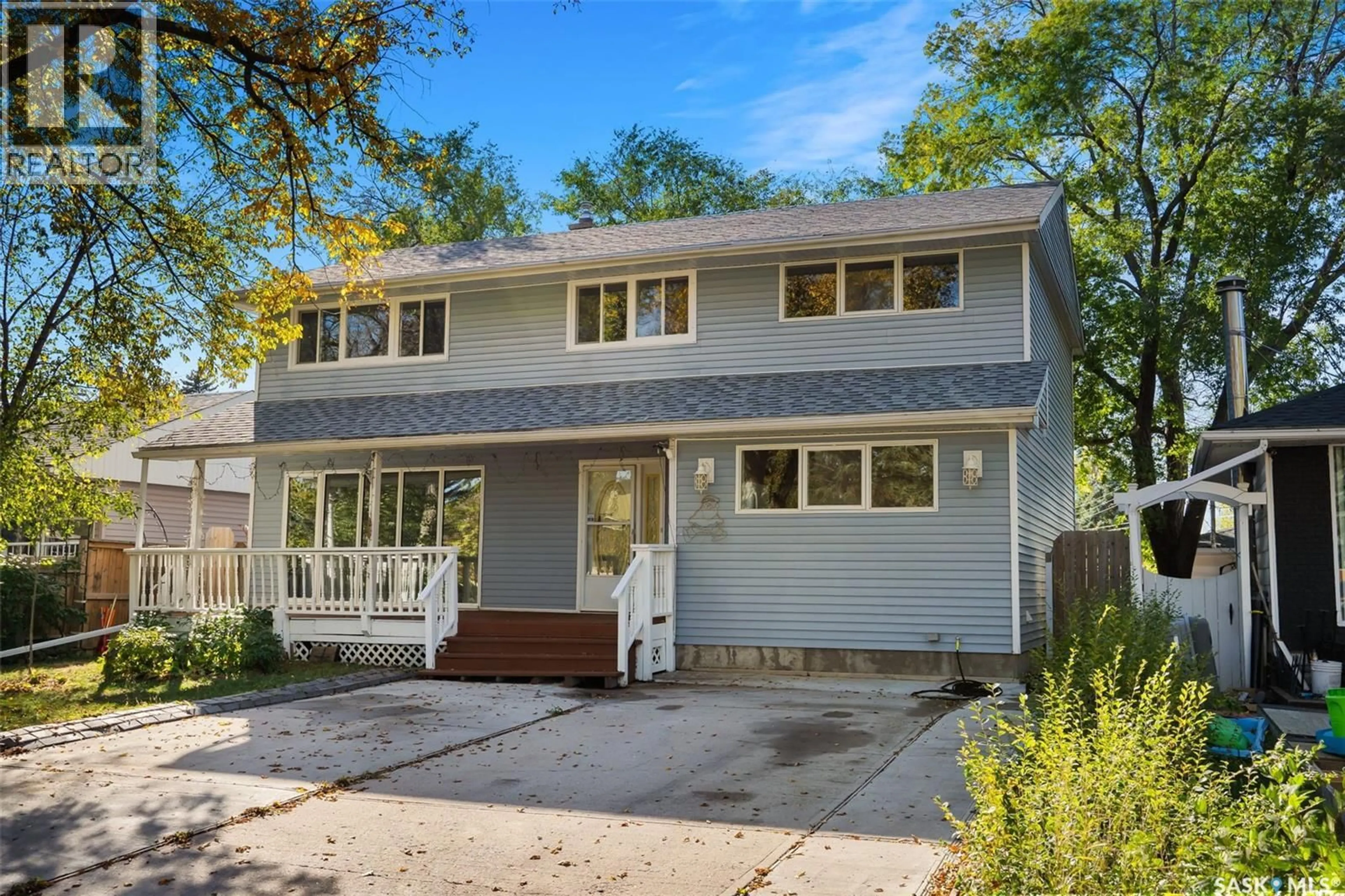 Home with vinyl exterior material, street for 3714 ARGYLE STREET, Regina Saskatchewan S4S2C2