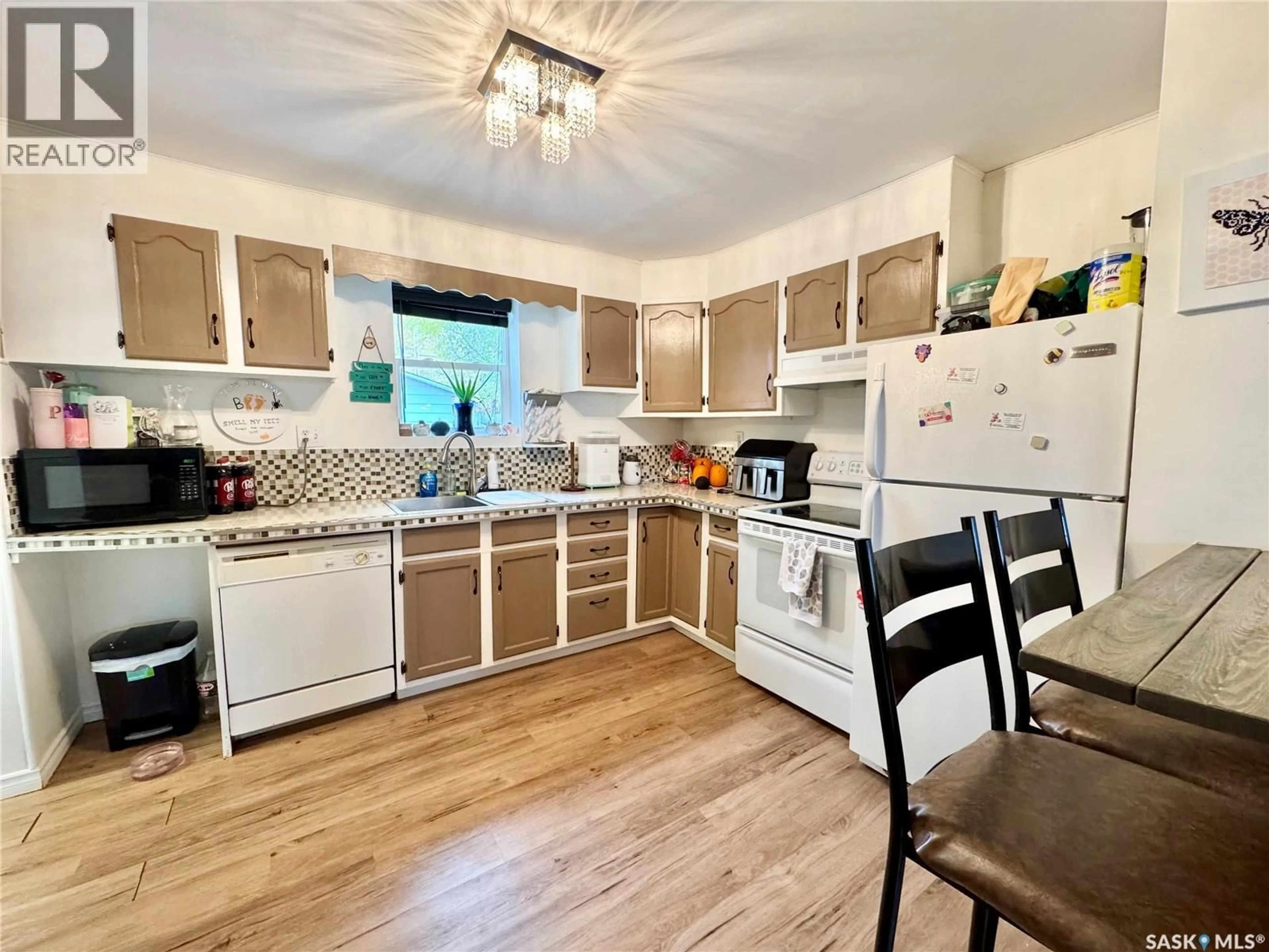 Standard kitchen, unknown for 748 5TH STREET, Prince Albert Saskatchewan S6V0M5