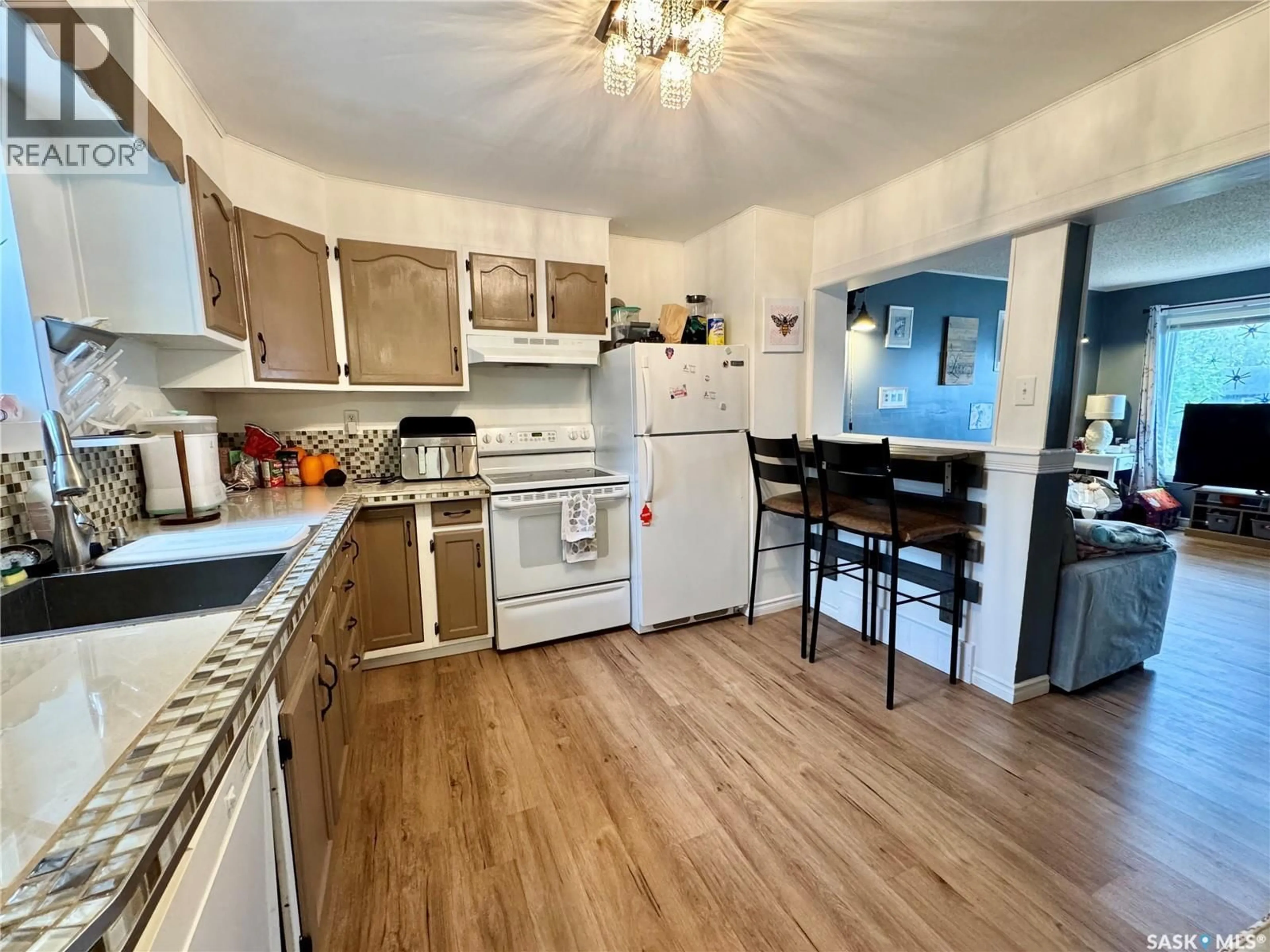 Open concept kitchen, unknown for 748 5TH STREET, Prince Albert Saskatchewan S6V0M5