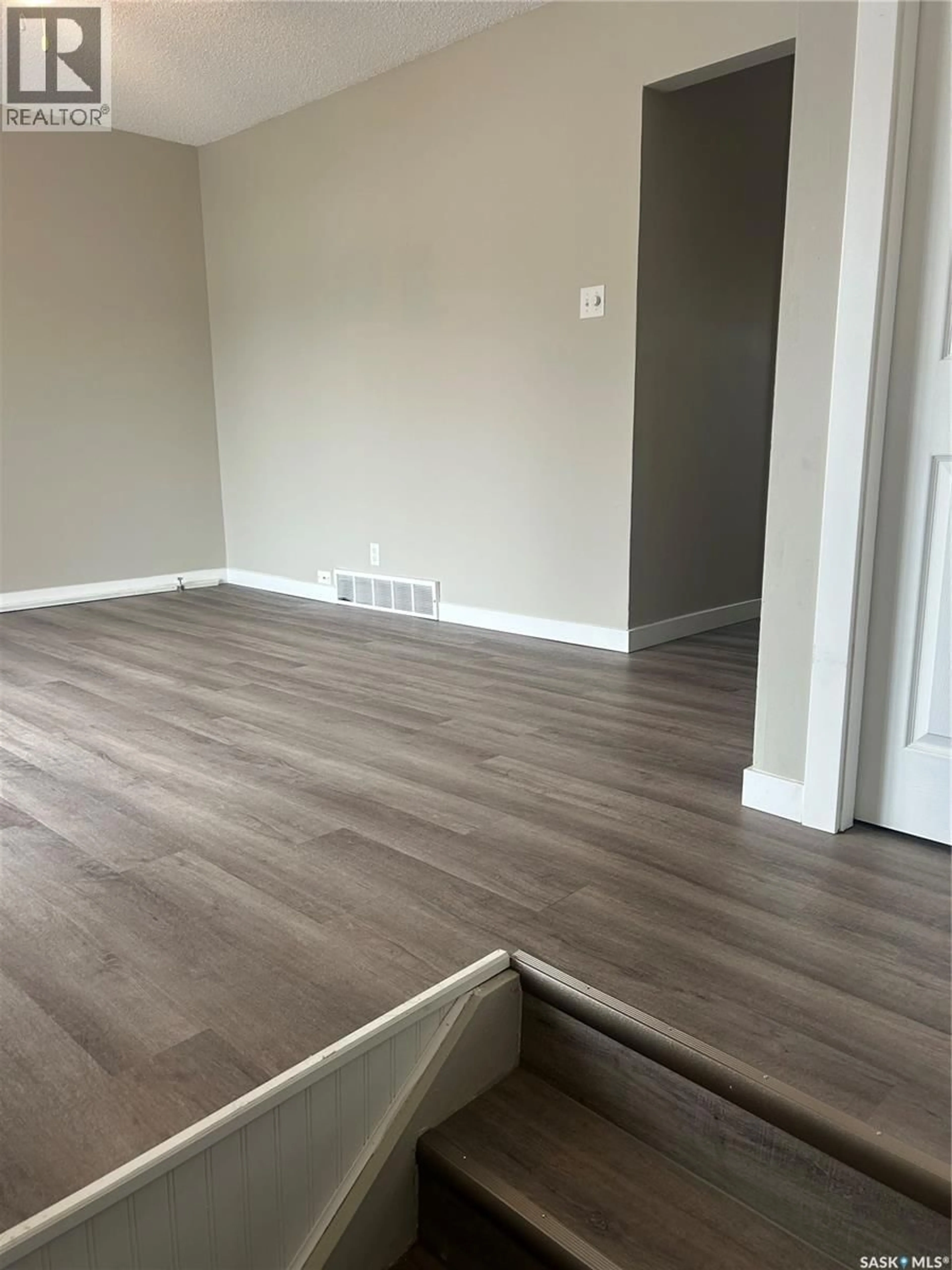 A pic of a room for 622 PACIFIC AVENUE, Kerrobert Saskatchewan S0L1R0