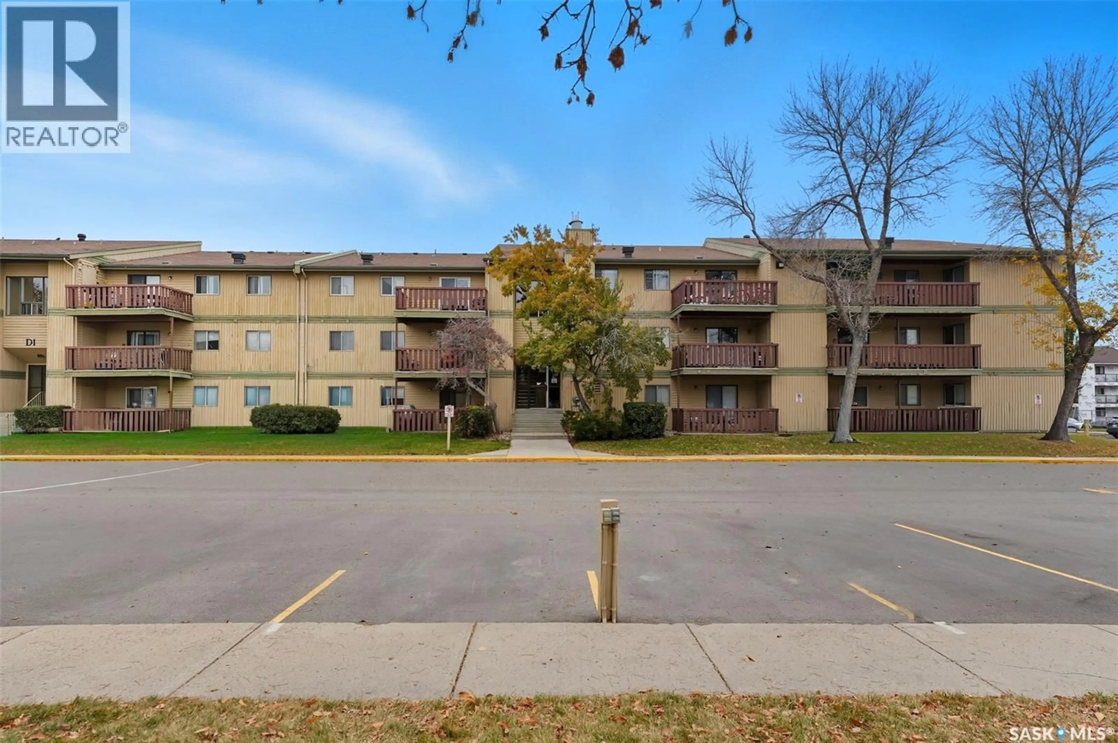 Patio, unknown for D2 - 204 MCKERCHER DRIVE, Saskatoon Saskatchewan S7H5K9