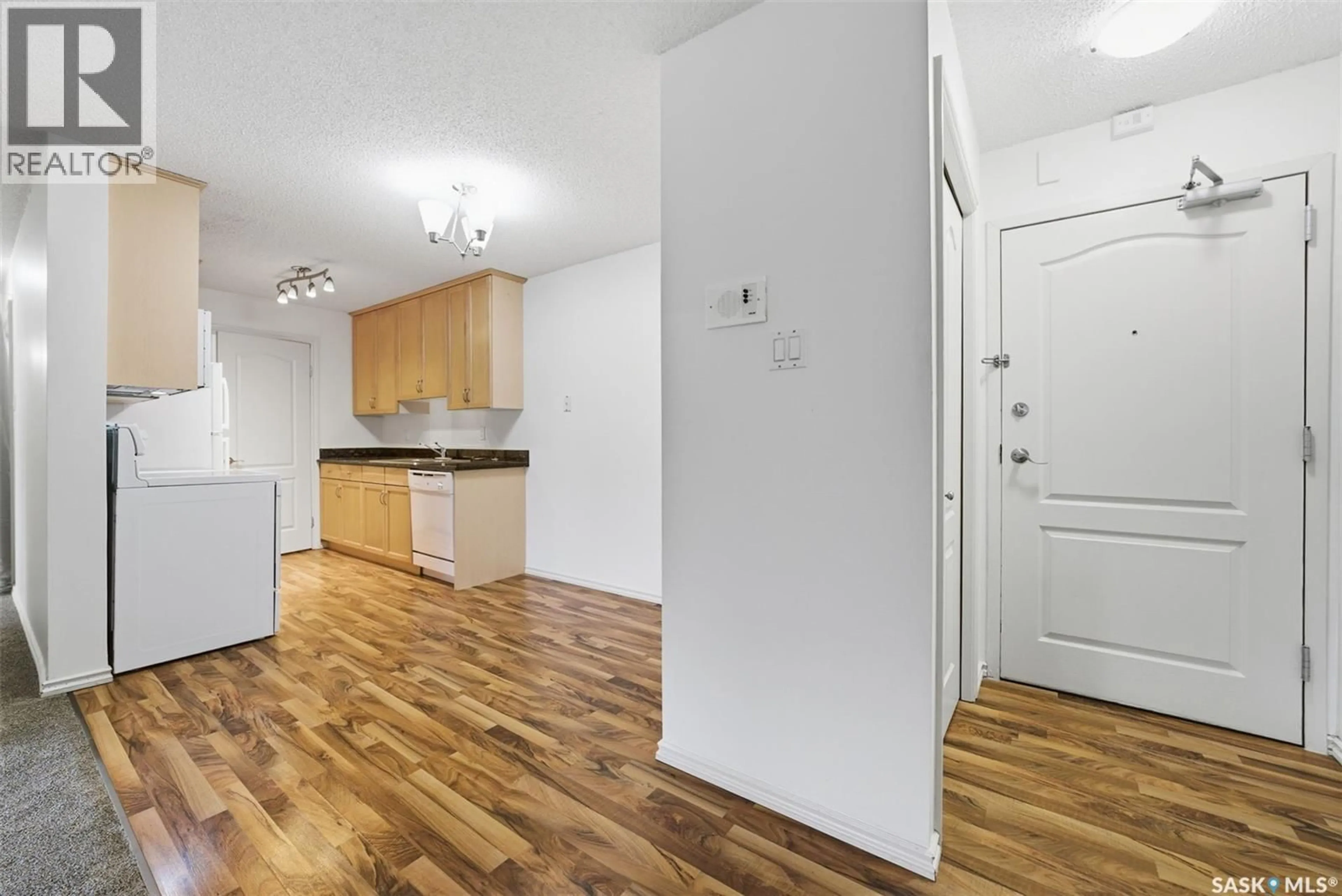 A pic of a room for D2 - 204 MCKERCHER DRIVE, Saskatoon Saskatchewan S7H5K9