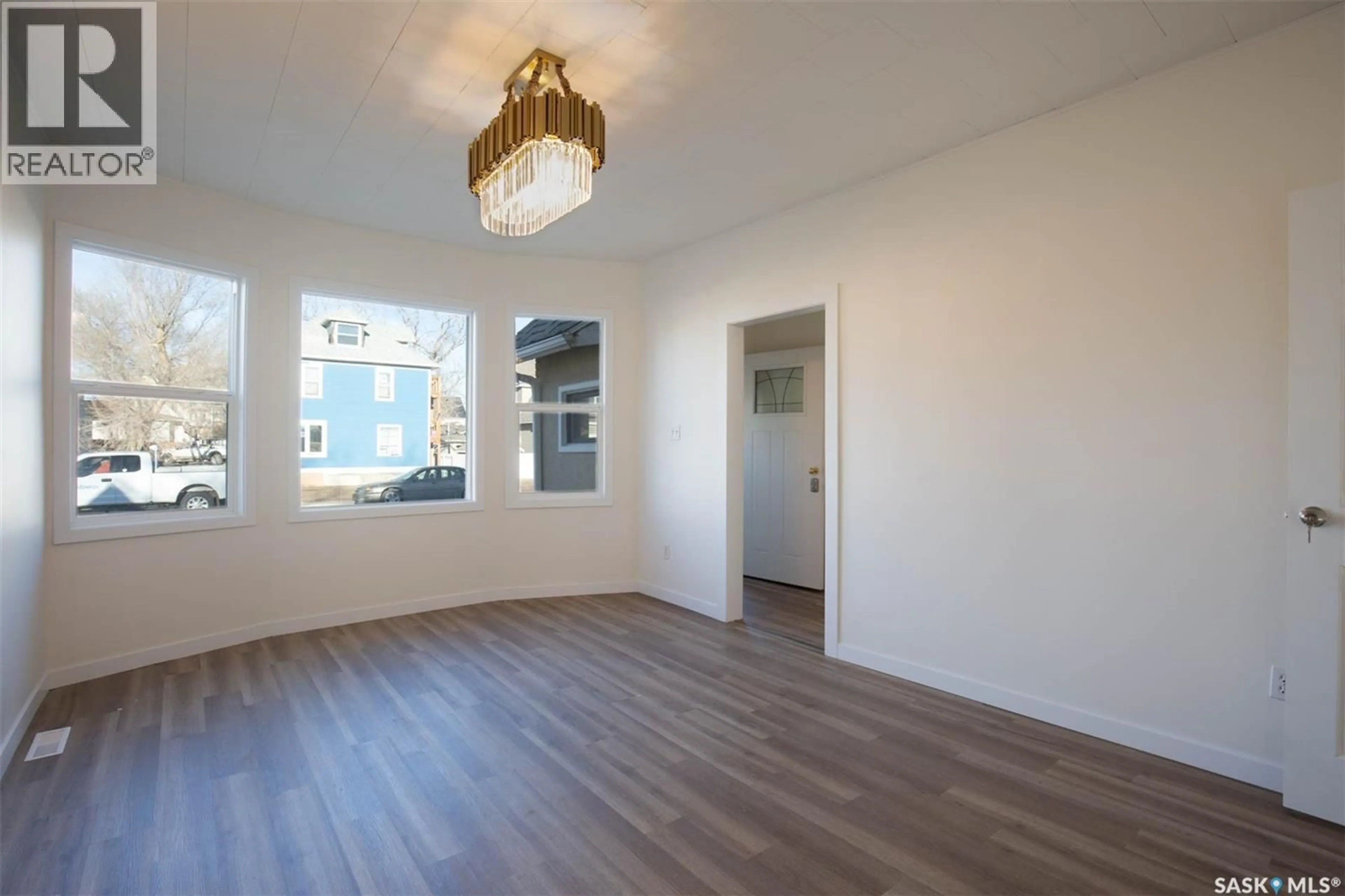 A pic of a room for 375 FAIRFORD STREET, Moose Jaw Saskatchewan S6H1V8