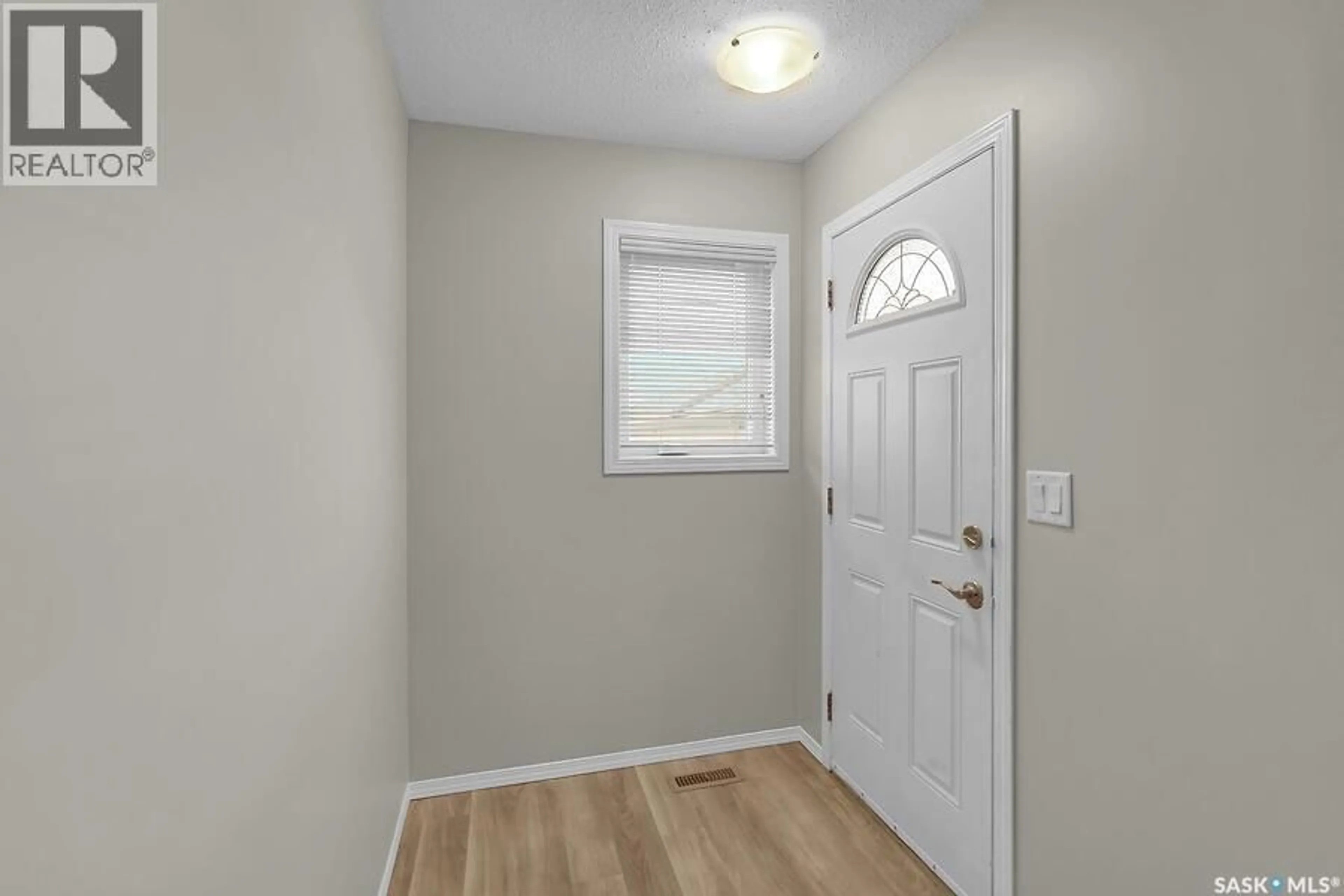 Indoor entryway for 221 SOUTH FRONT STREET, Pense Saskatchewan S0G3W0