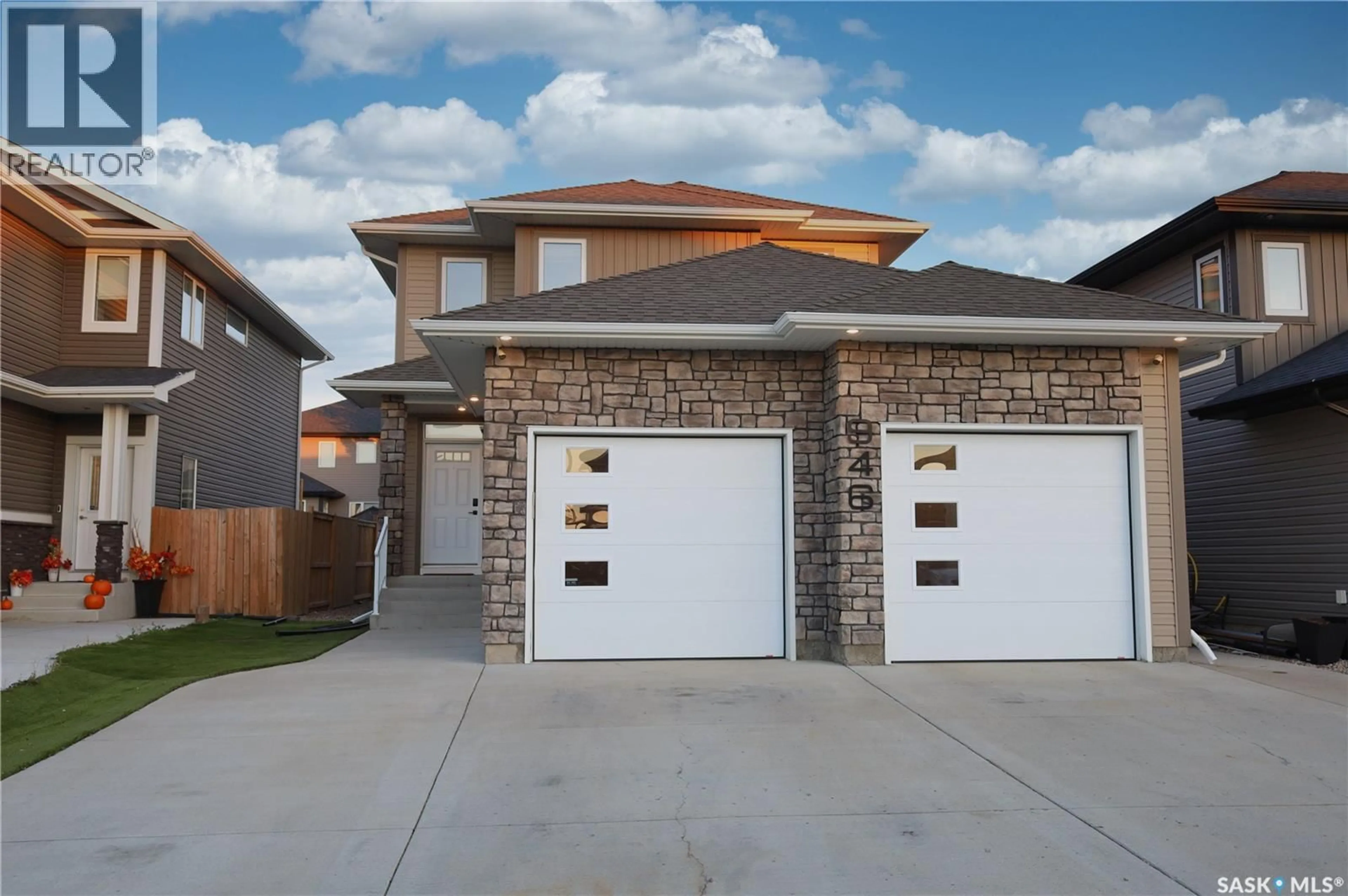 Home with brick exterior material, street for 946 PRINGLE COVE, Saskatoon Saskatchewan S7T0V6