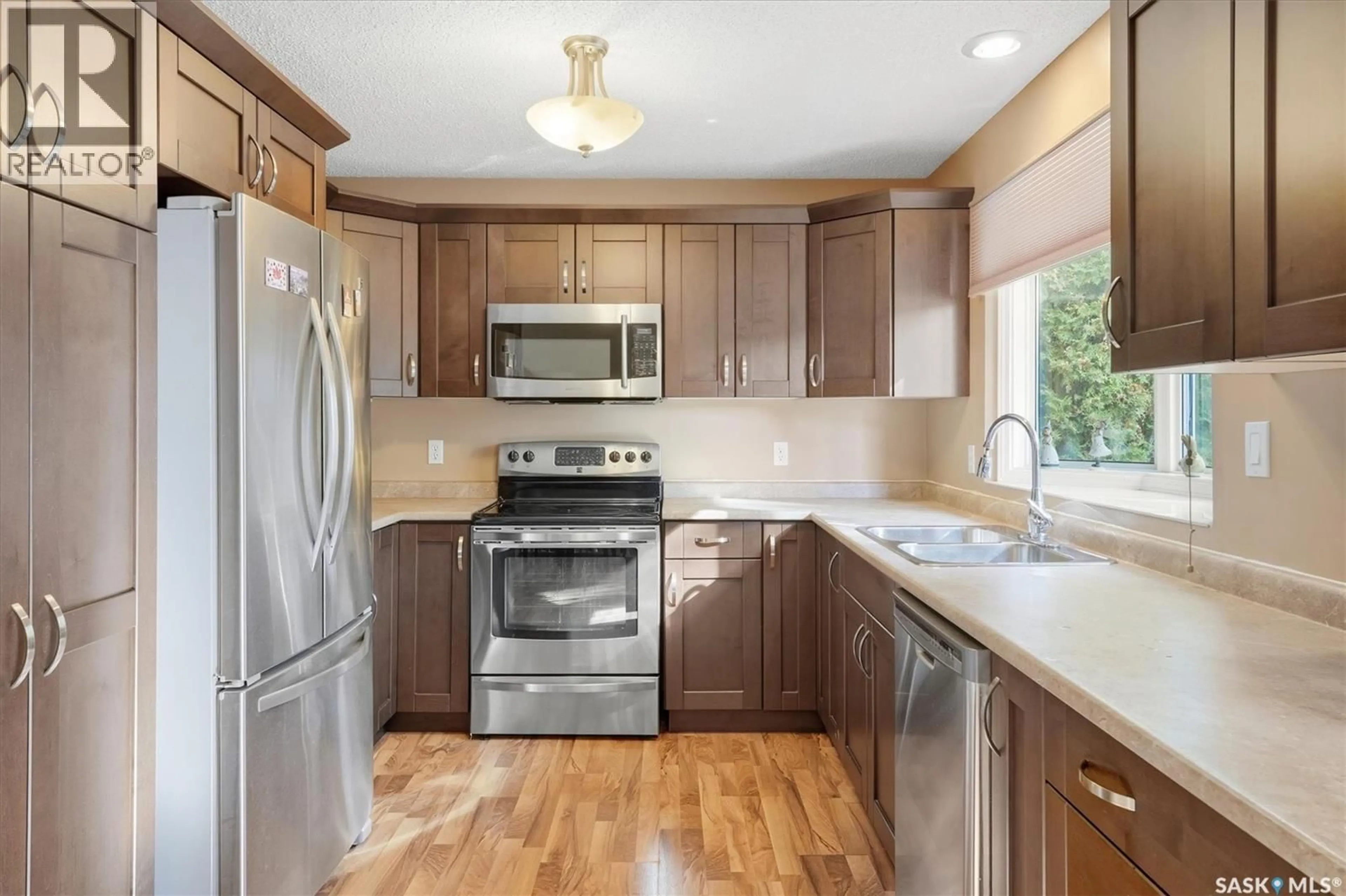 Standard kitchen, unknown for 314 KONIHOWSKI ROAD, Saskatoon Saskatchewan S7S1A8
