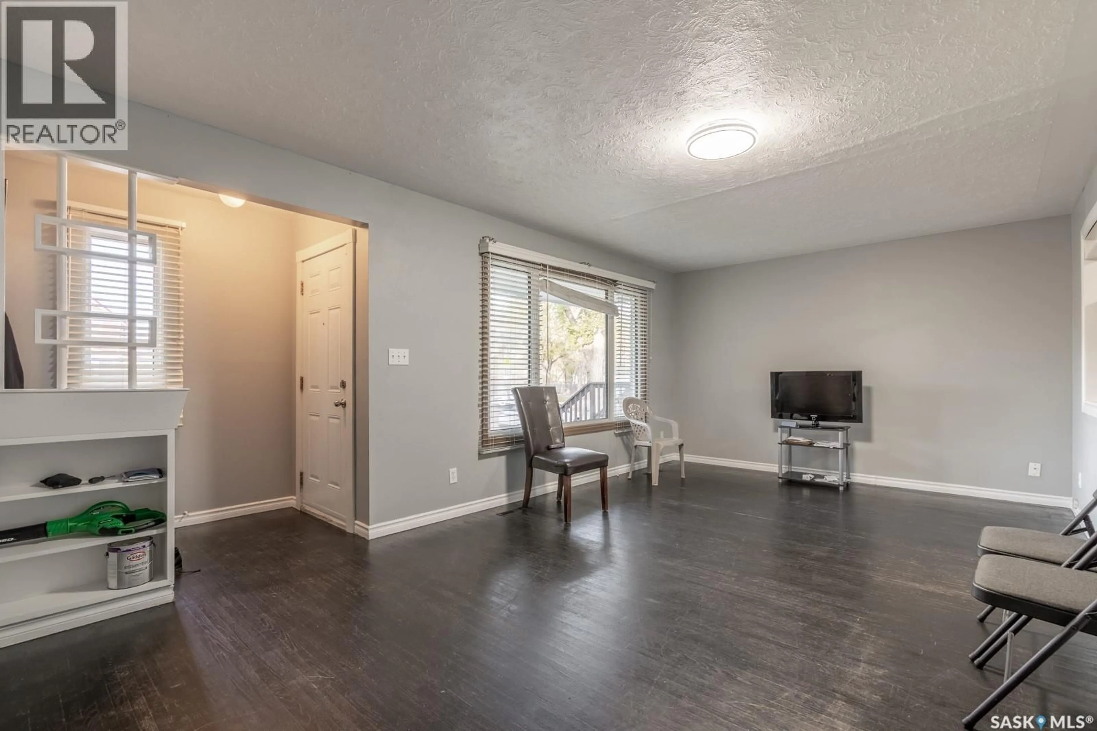 A pic of a room for 1321 VICTORIA AVENUE, Regina Saskatchewan S4P0P2