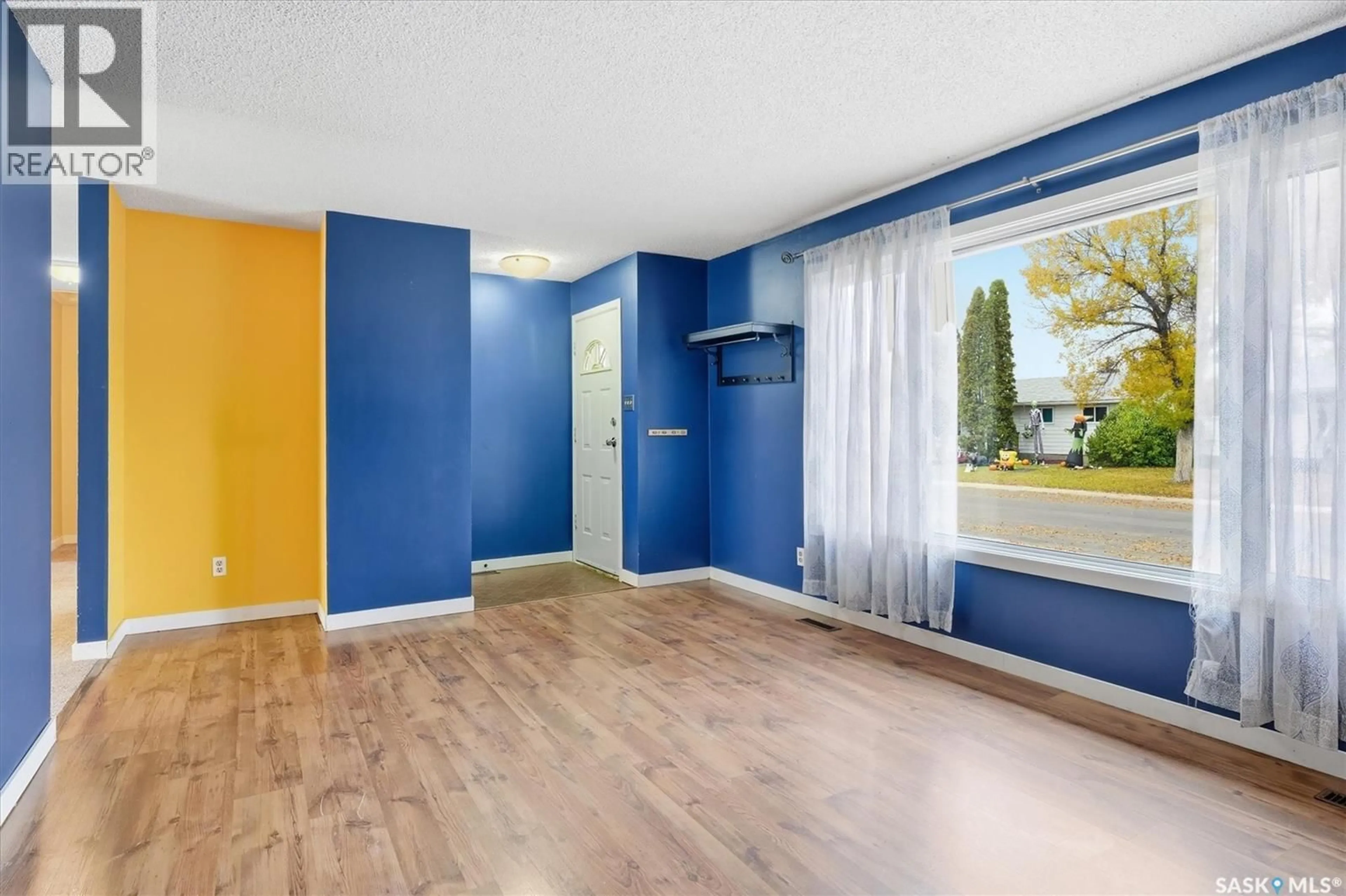 A pic of a room for 317 FISHER CRESCENT, Saskatoon Saskatchewan S7L5E1