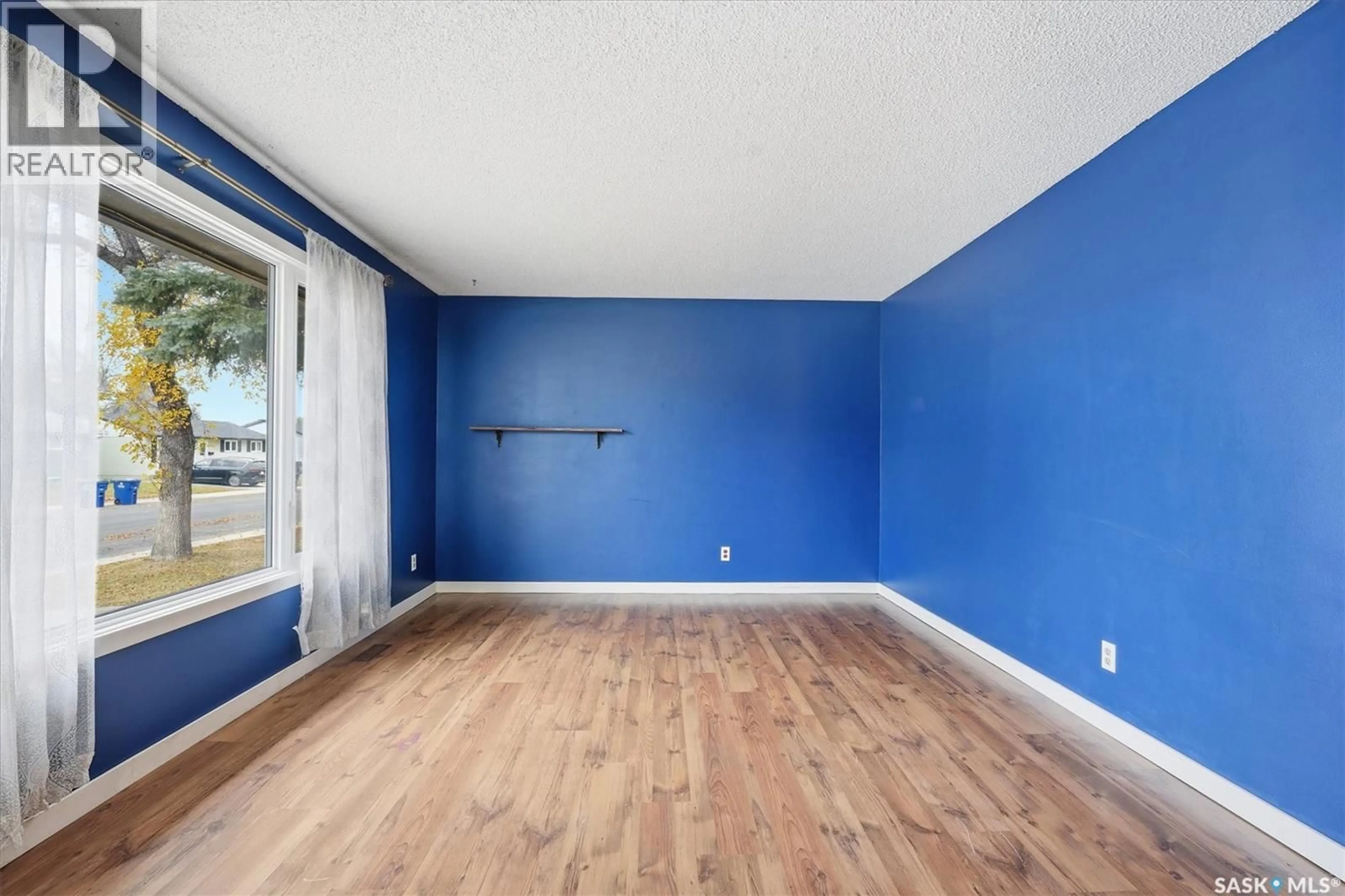A pic of a room for 317 FISHER CRESCENT, Saskatoon Saskatchewan S7L5E1