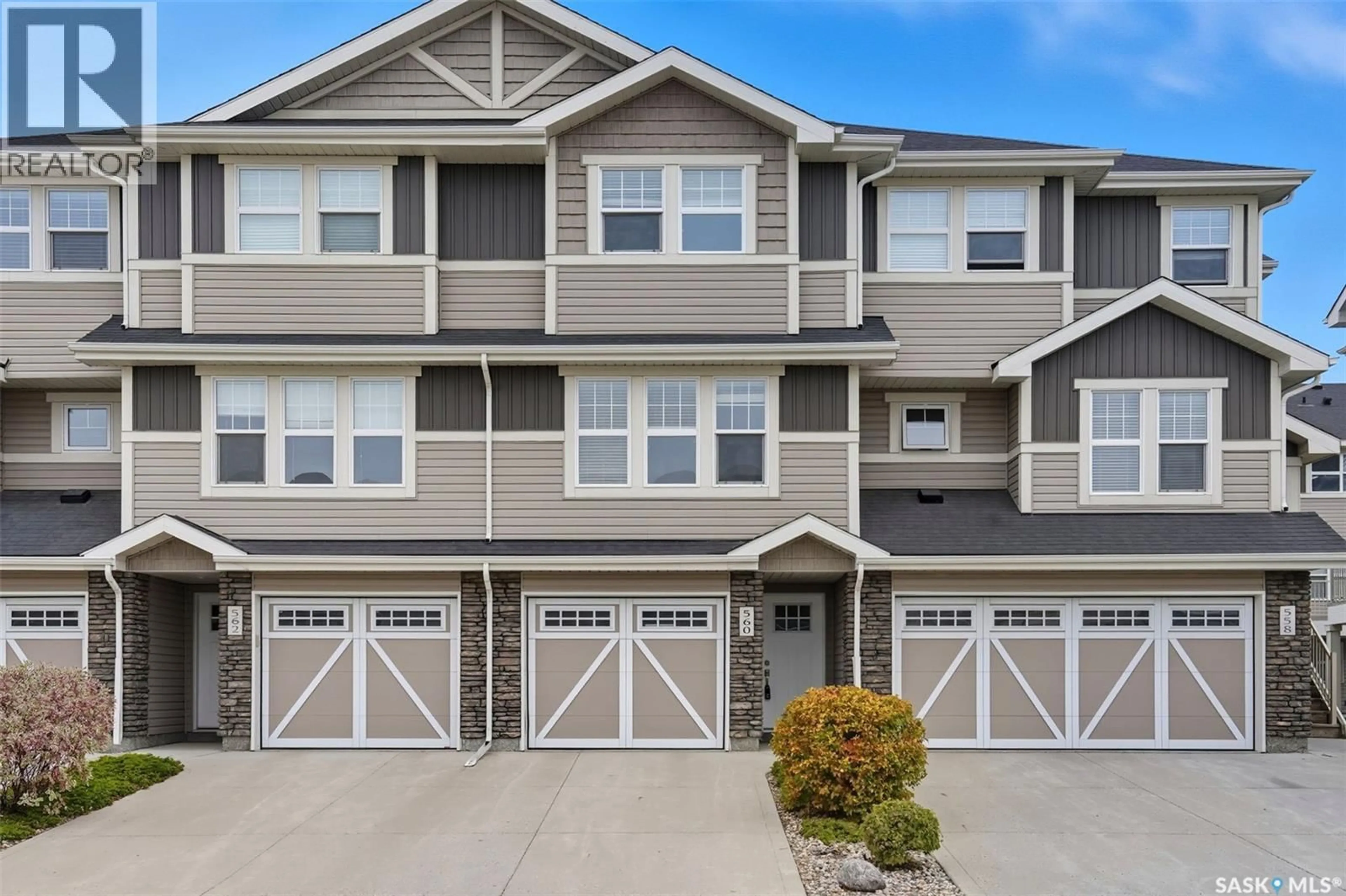 Home with vinyl exterior material, unknown for 560 PRINGLE CRESCENT, Saskatoon Saskatchewan S7T0W9