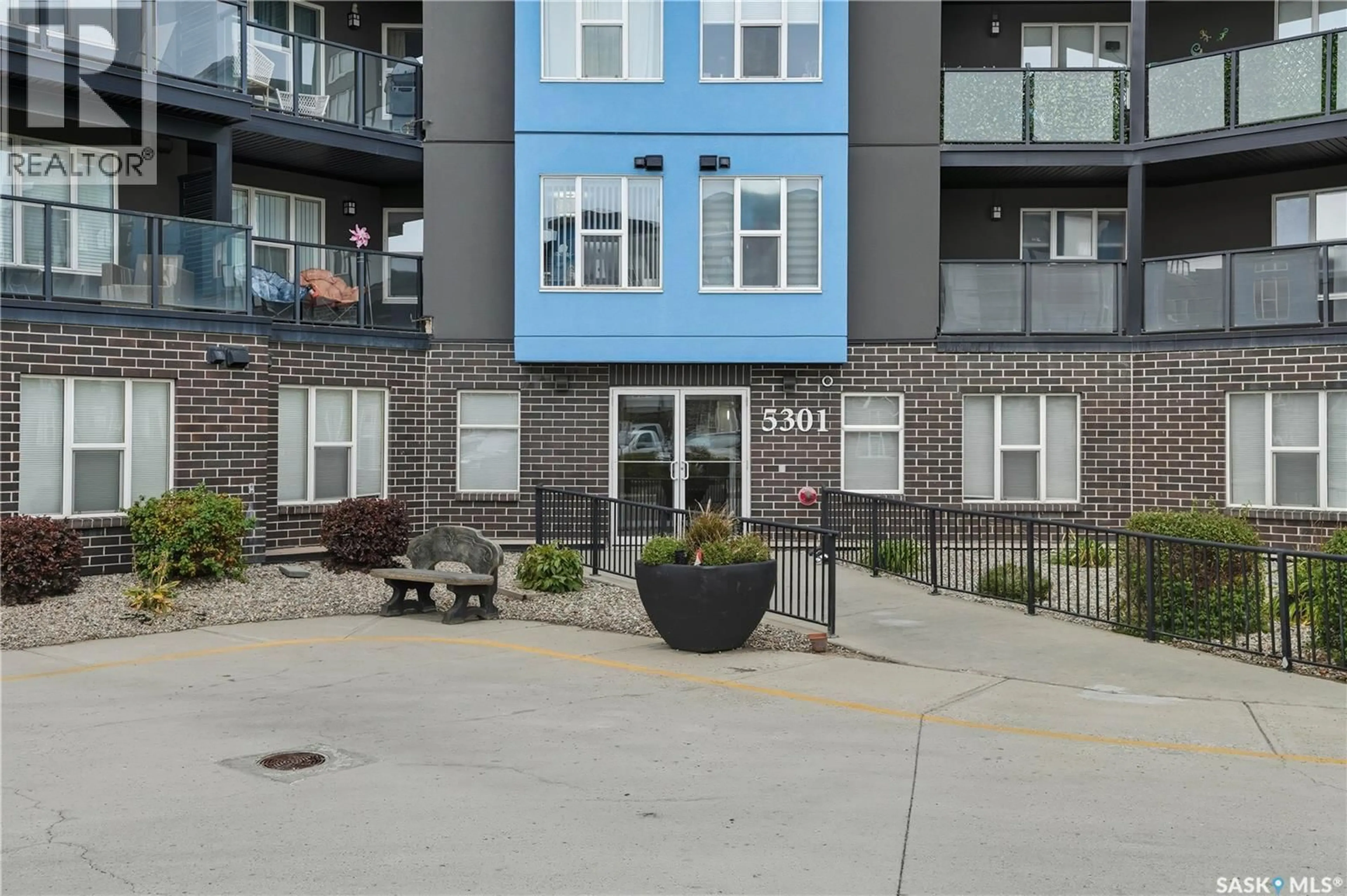 Patio, unknown for 207 - 5301 UNIVERSAL CRESCENT, Regina Saskatchewan S4W0L2