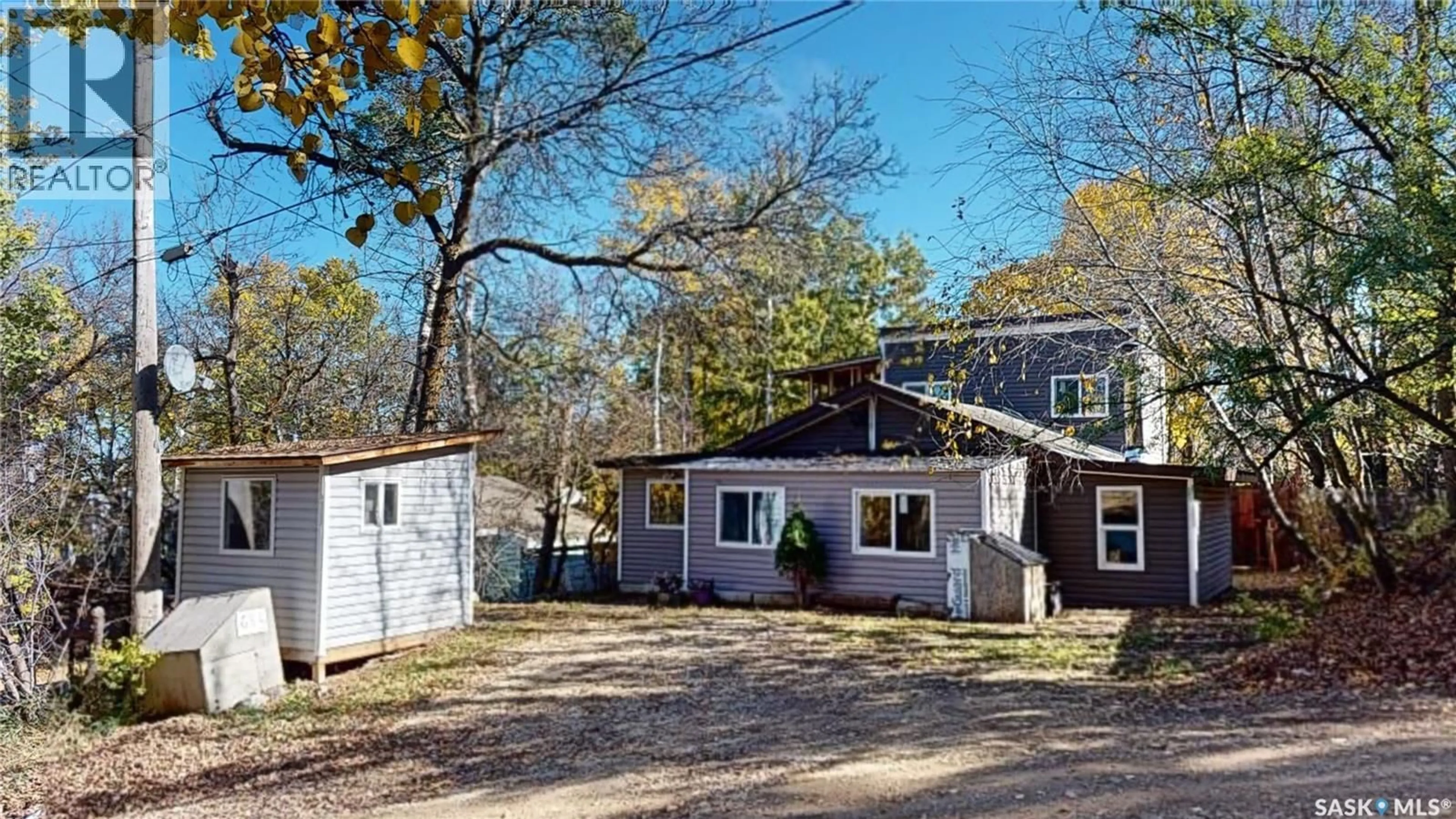 A pic from outside/outdoor area/front of a property/back of a property/a pic from drone, unknown for 685 7TH STREET, White Bear IR 70 Saskatchewan S0C2S0