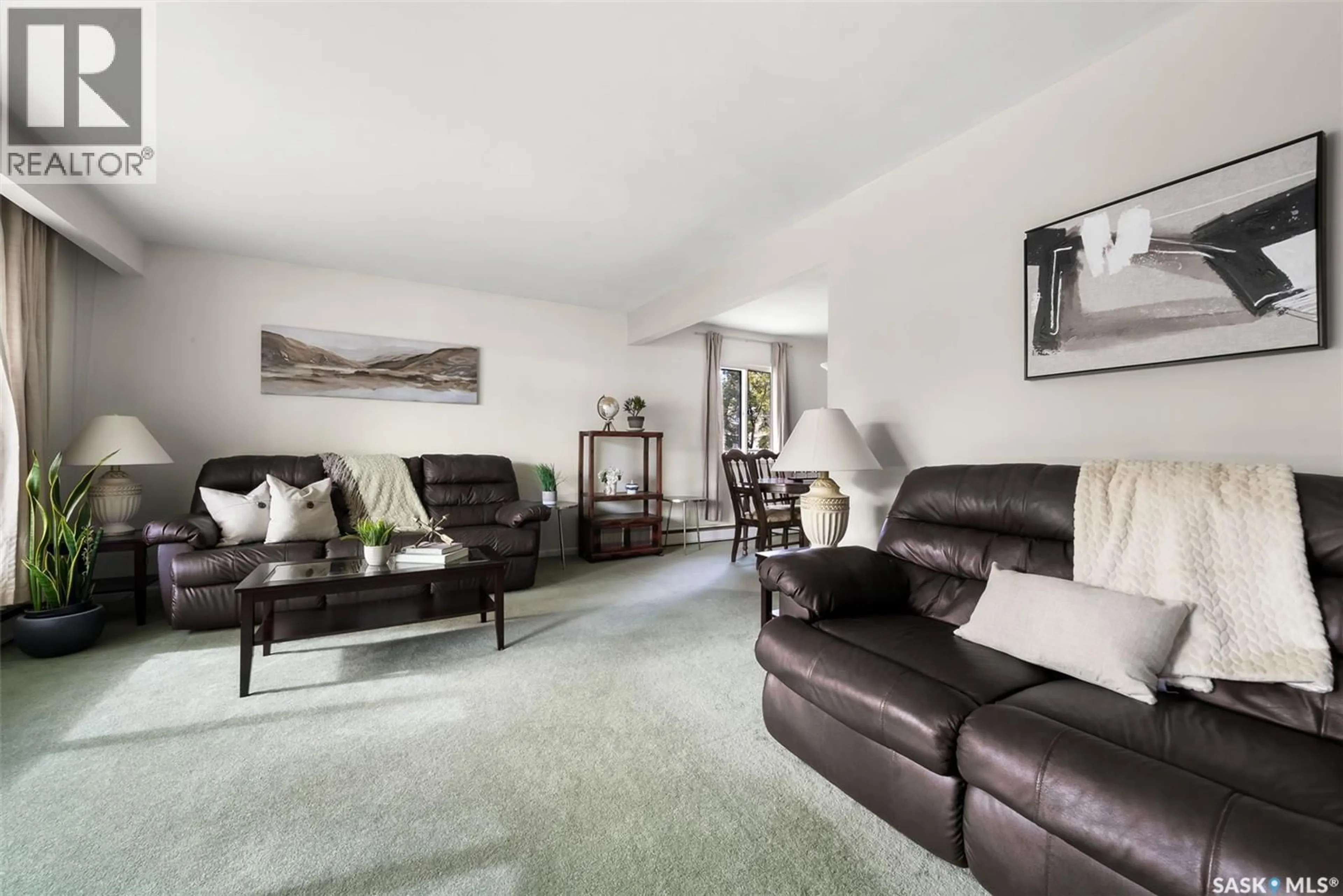 Living room with furniture, unknown for 10 DUNNING CRESCENT, Regina Saskatchewan S4S3W1