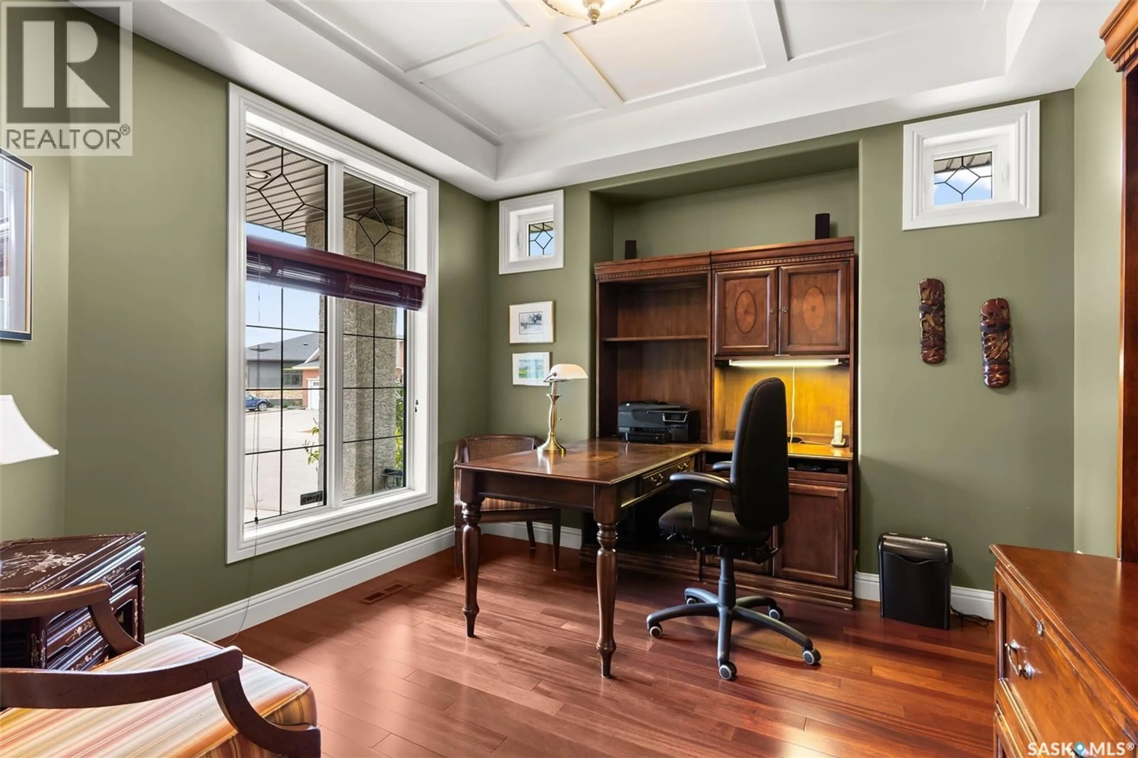 A pic of a room for 8506 WASCANA GARDENS ROAD, Regina Saskatchewan S4V1G1