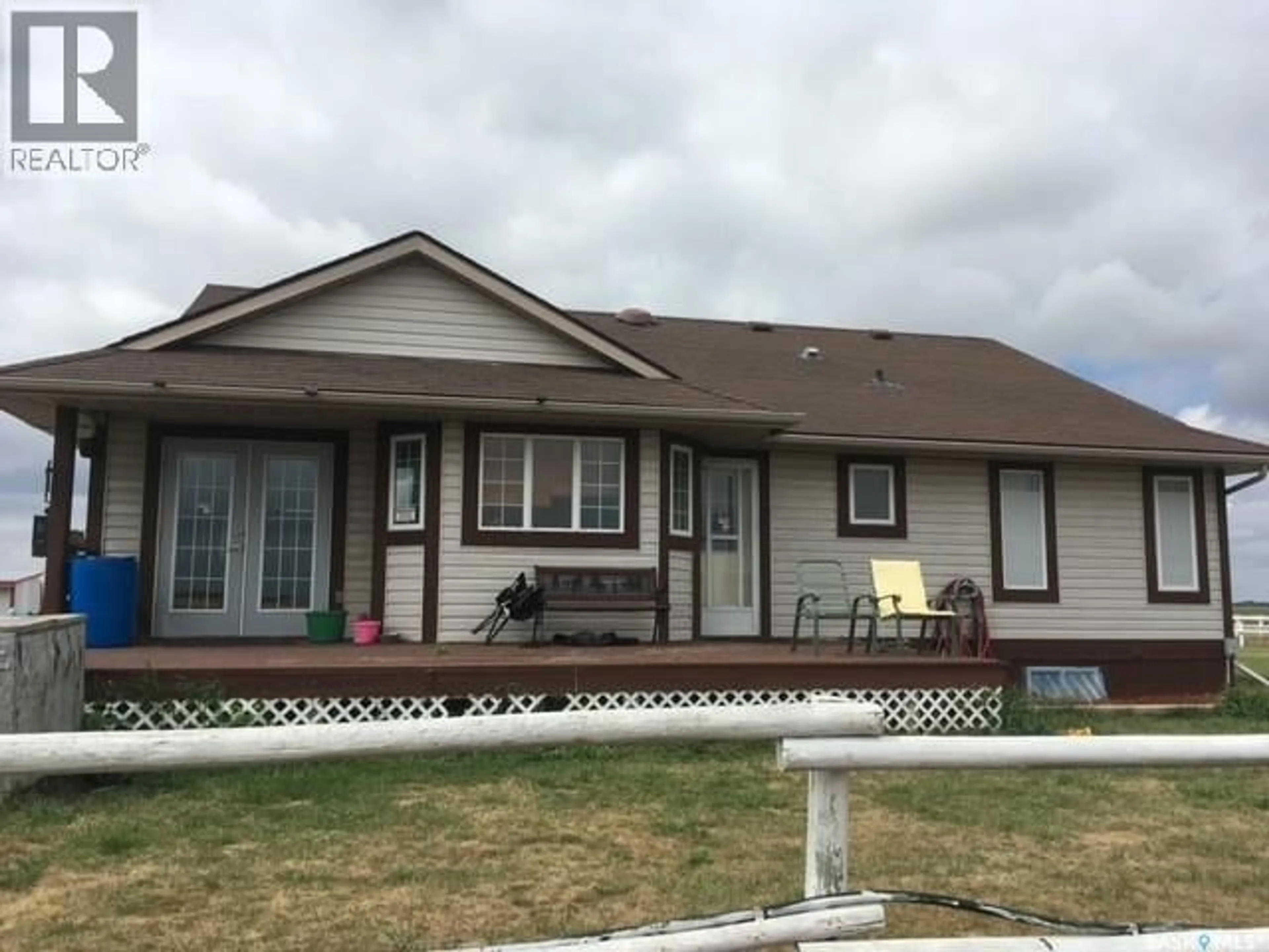 Home with vinyl exterior material, unknown for LAZY T STABLES, Vanscoy Rm No. 345 Saskatchewan S0K1V0