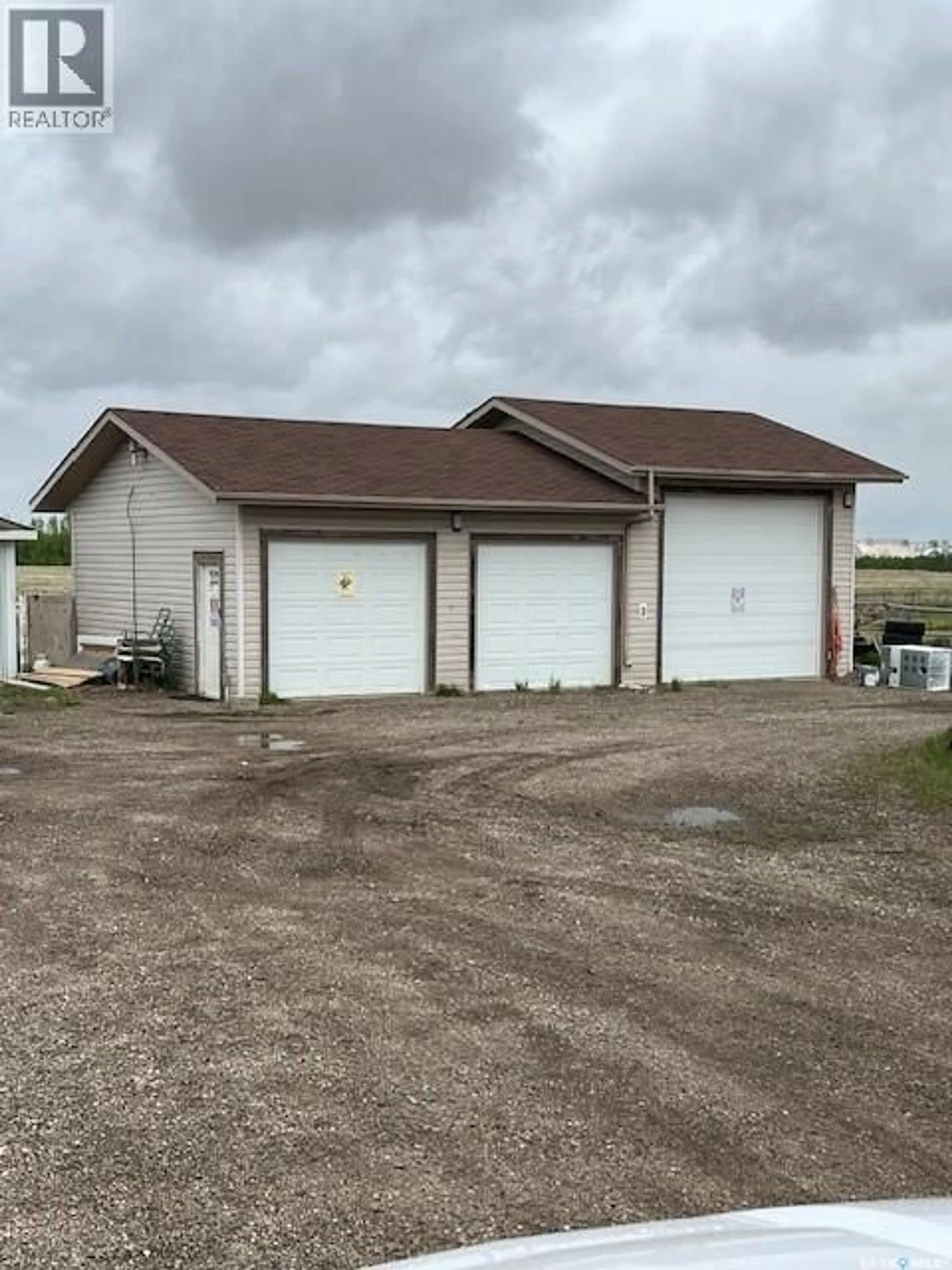 Indoor garage for LAZY T STABLES, Vanscoy Rm No. 345 Saskatchewan S0K1V0