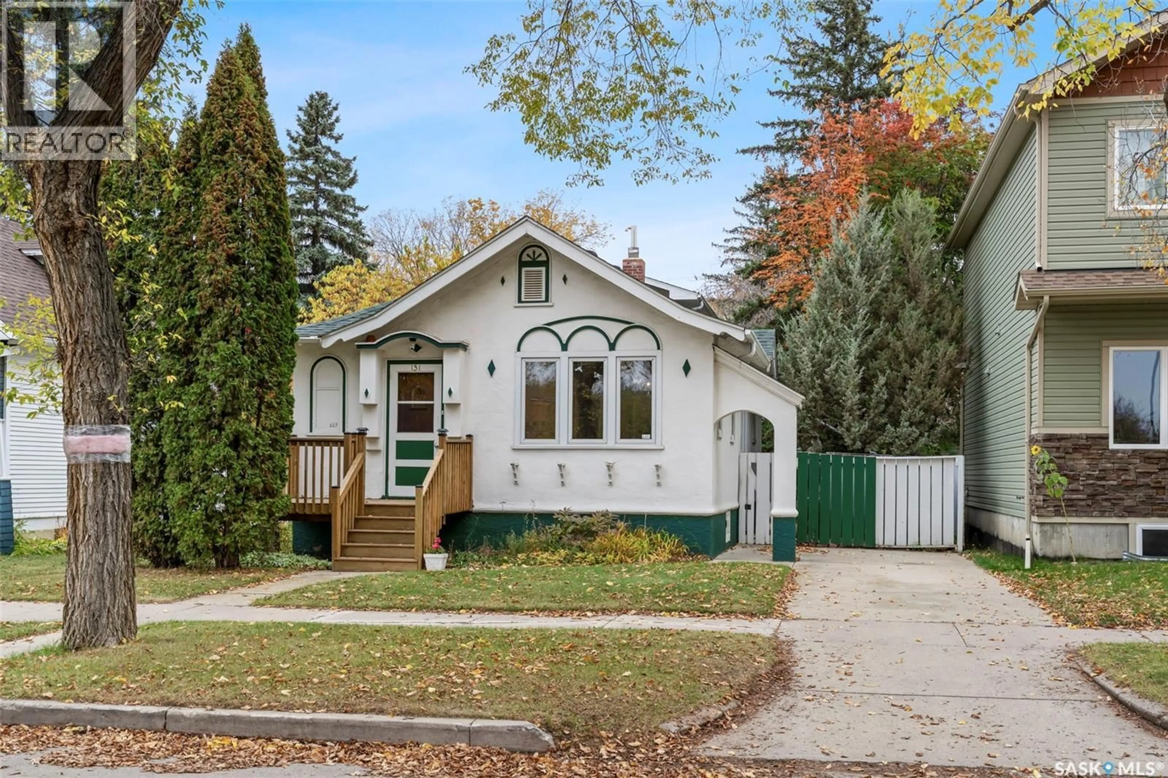 Home with vinyl exterior material, street for 131 6TH STREET, Saskatoon Saskatchewan S7H1B4
