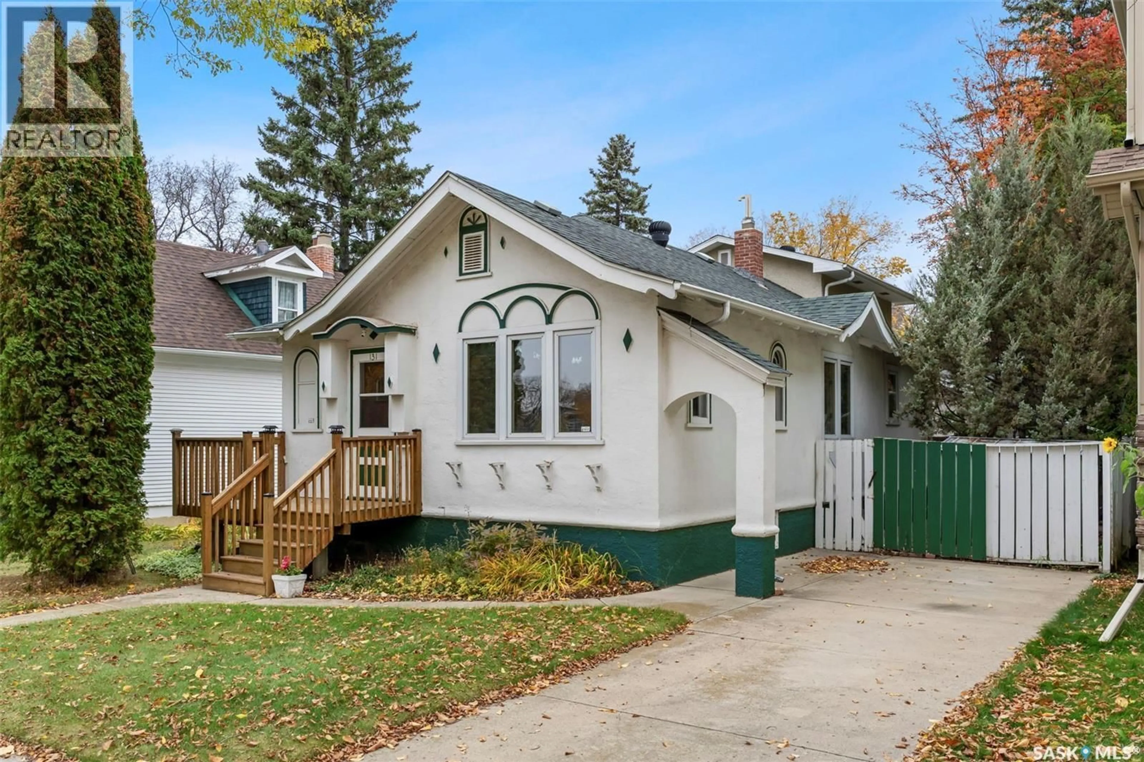 Home with vinyl exterior material, street for 131 6TH STREET, Saskatoon Saskatchewan S7H1B4