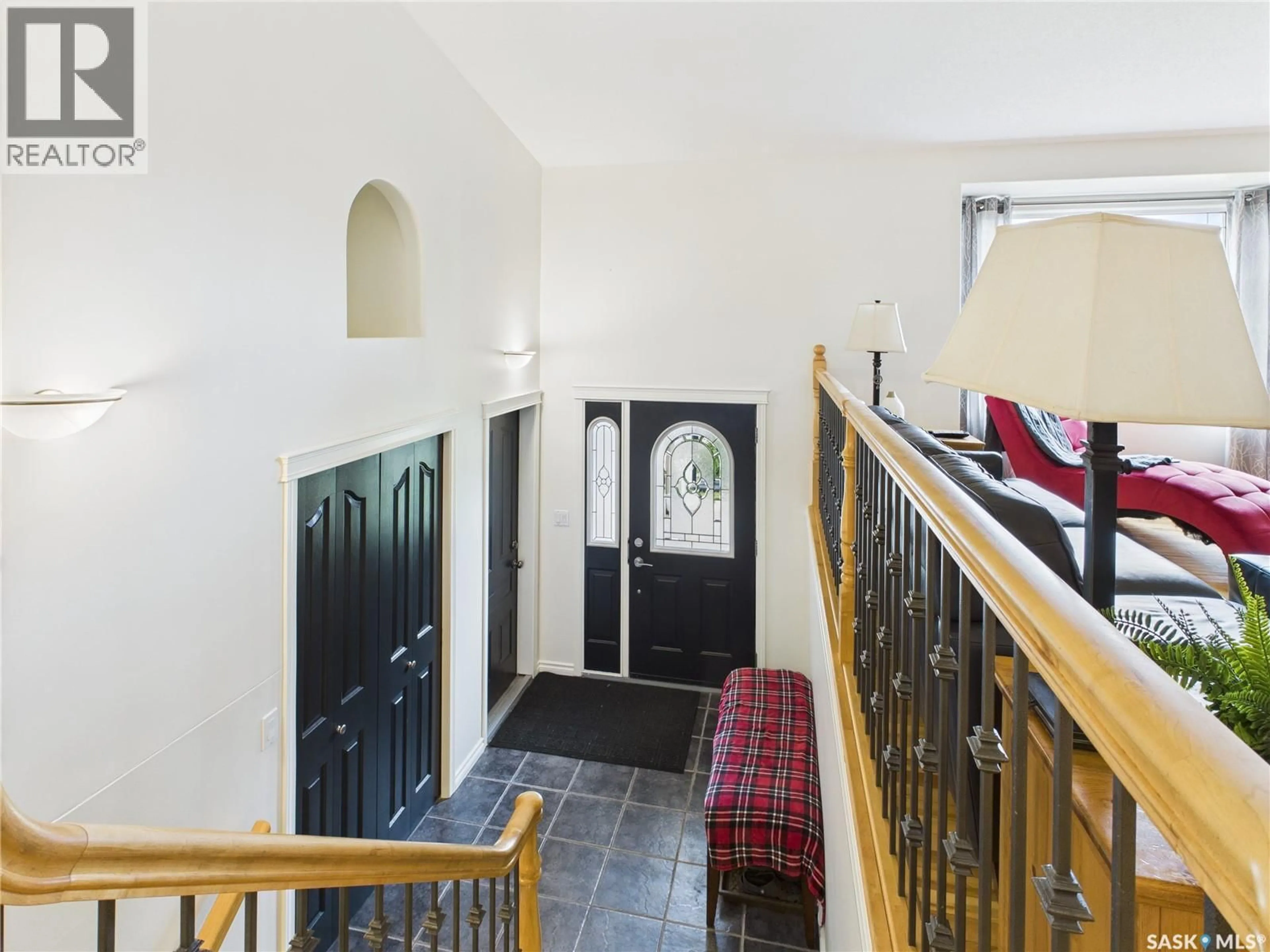 Indoor foyer for 615 CASEY ROAD, Prince Albert Saskatchewan S6V8C9