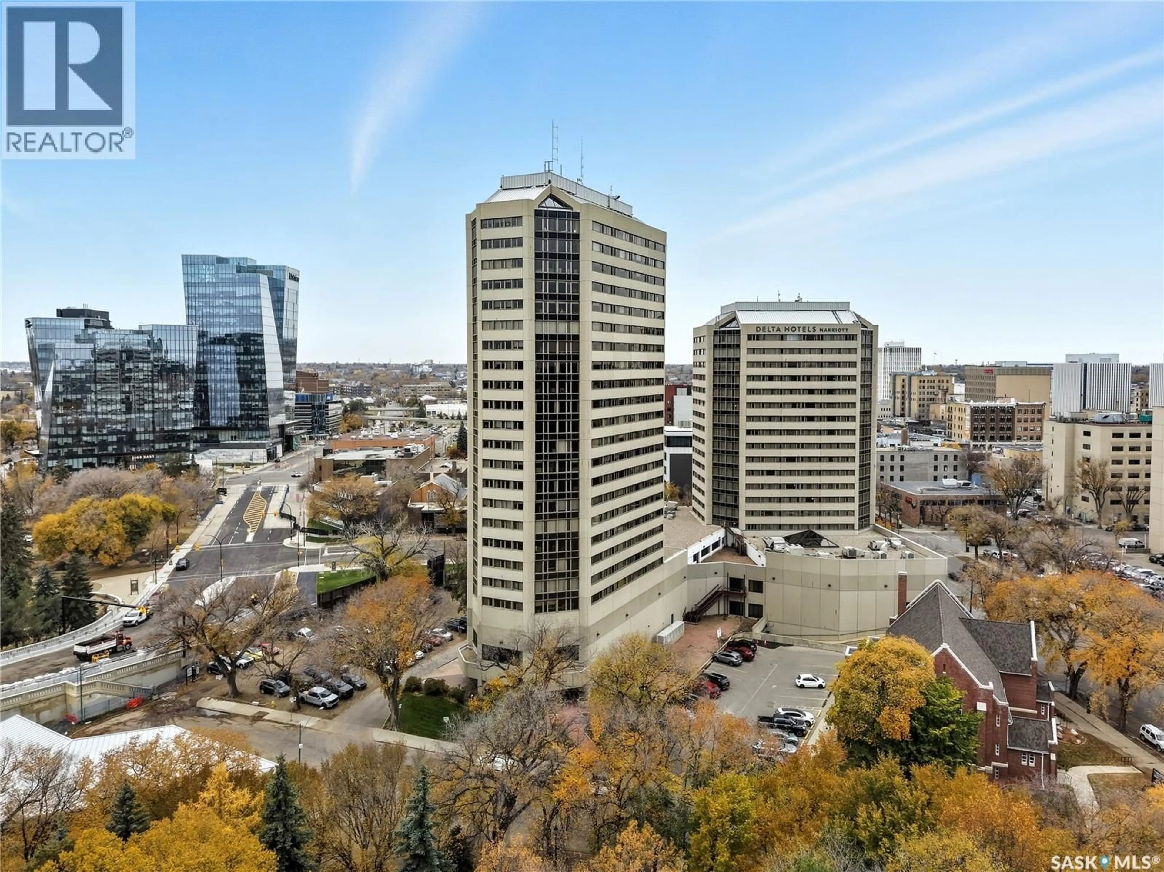 A pic from outside/outdoor area/front of a property/back of a property/a pic from drone, city buildings view from balcony for 424 - 470 SPADINA CRESCENT E, Saskatoon Saskatchewan S7K6X7
