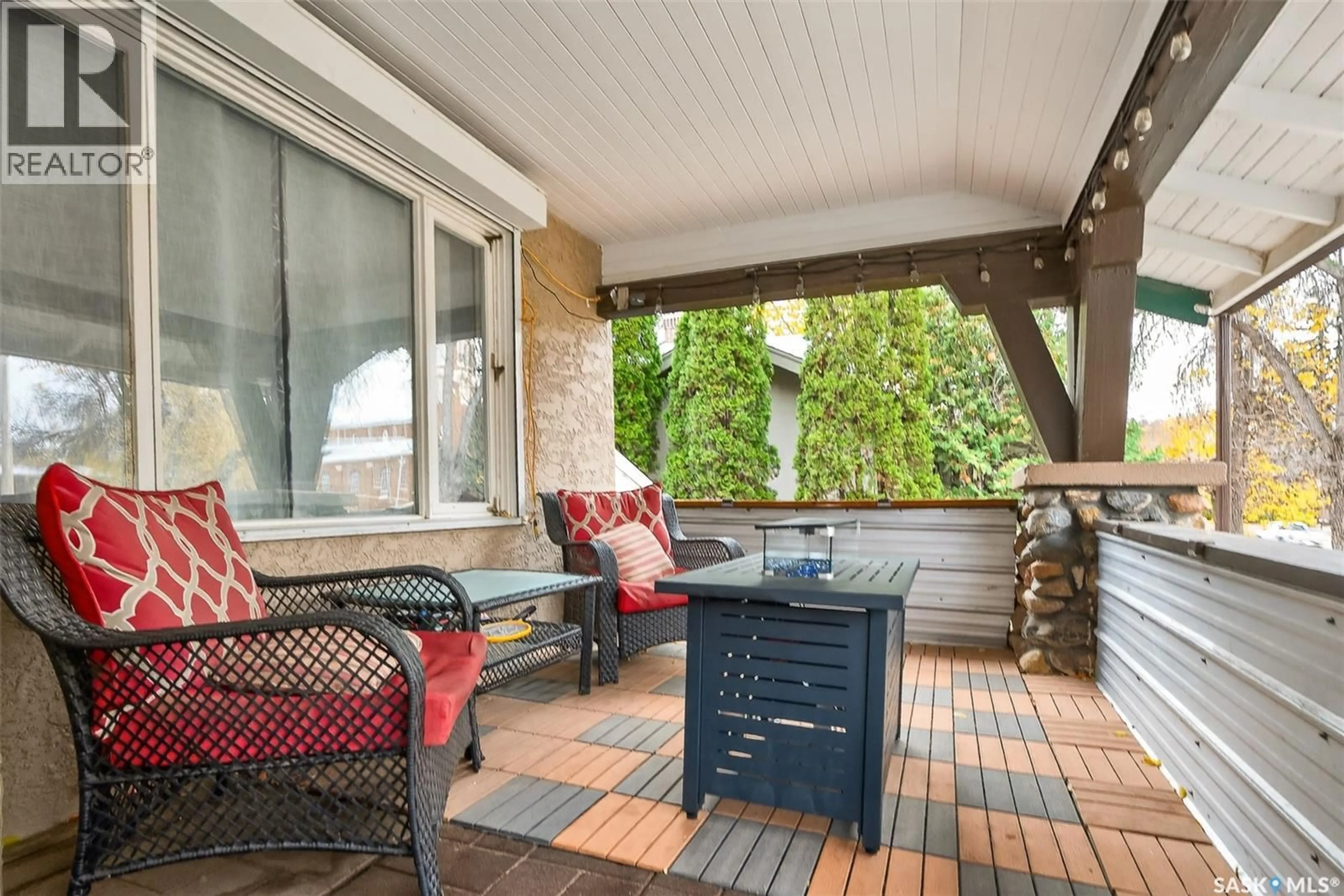 Patio, water/lake/river/ocean view for 1105 3RD AVENUE, Moose Jaw Saskatchewan S6H3V1