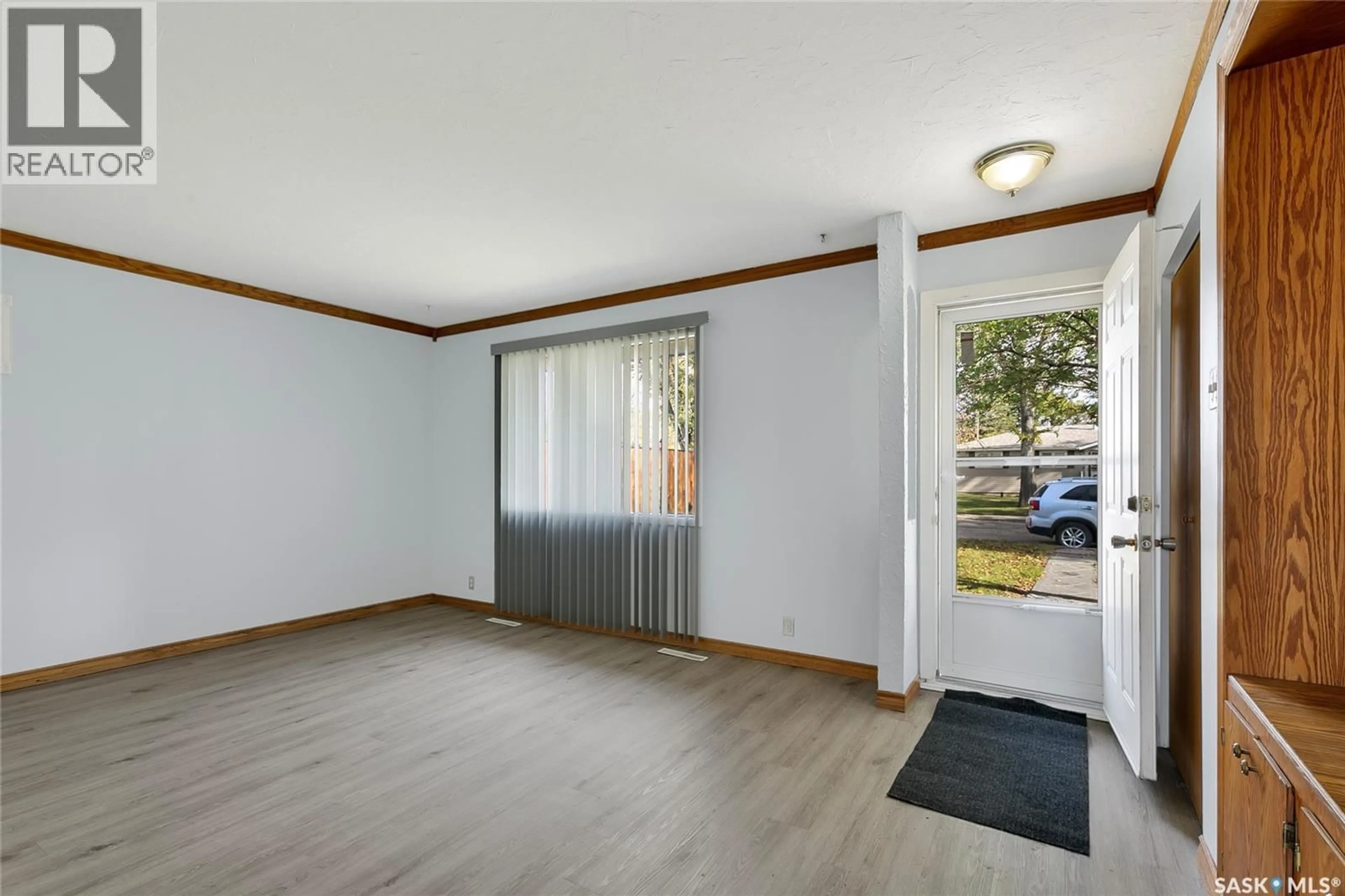 A pic of a room for 182 HAMILTON STREET, Regina Saskatchewan S4R2Y7