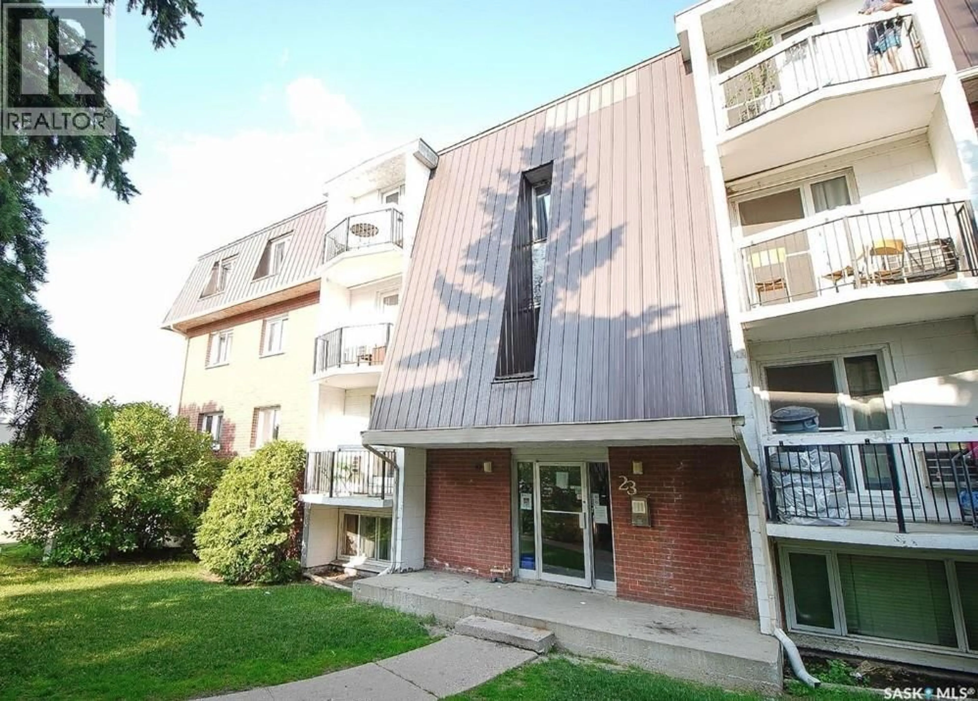 Patio, unknown for 34 23 CENTENNIAL STREET, Regina Saskatchewan S4S6K7
