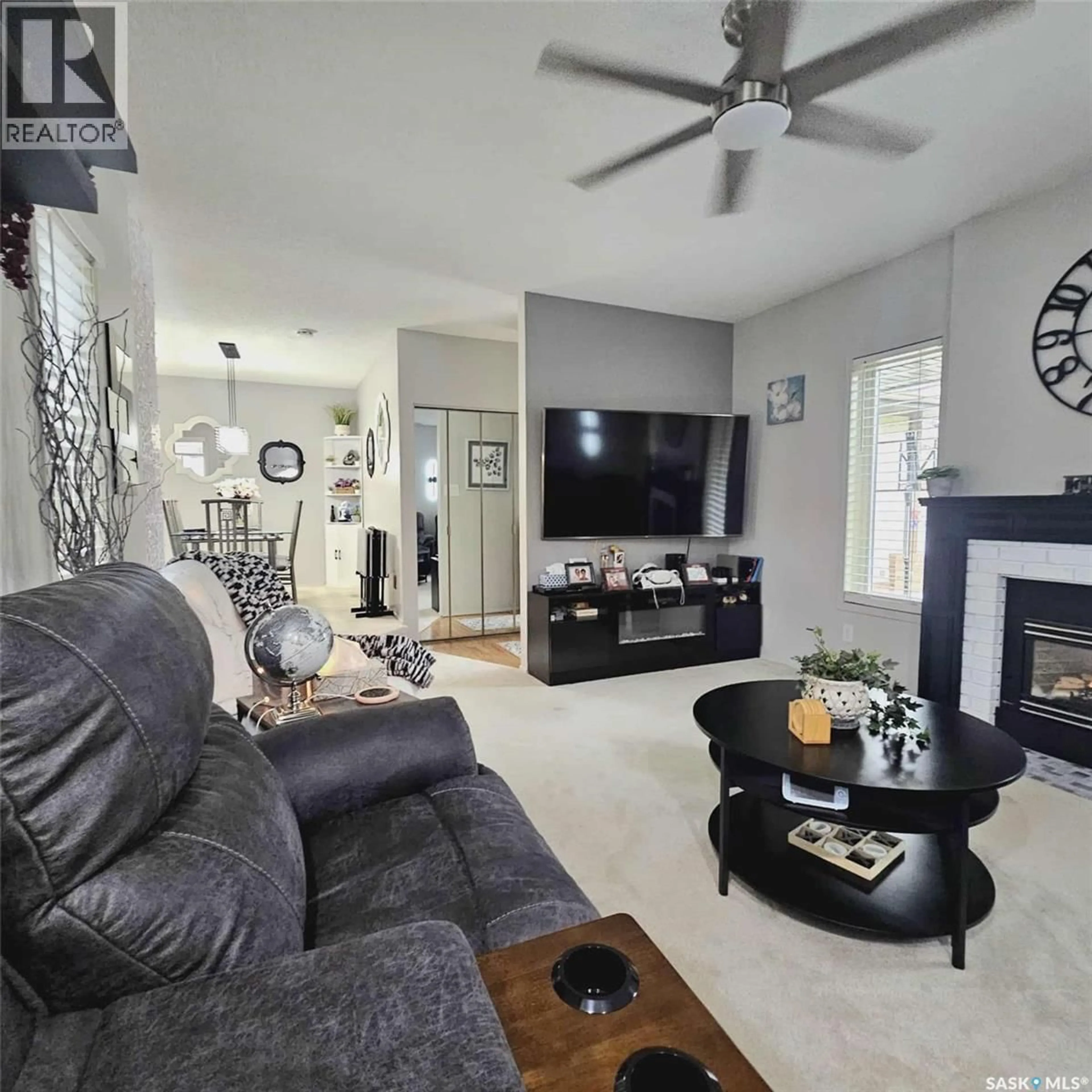 Living room with furniture, unknown for 3042 HUNTINGTON PLACE, Regina Saskatchewan S4V1Y1
