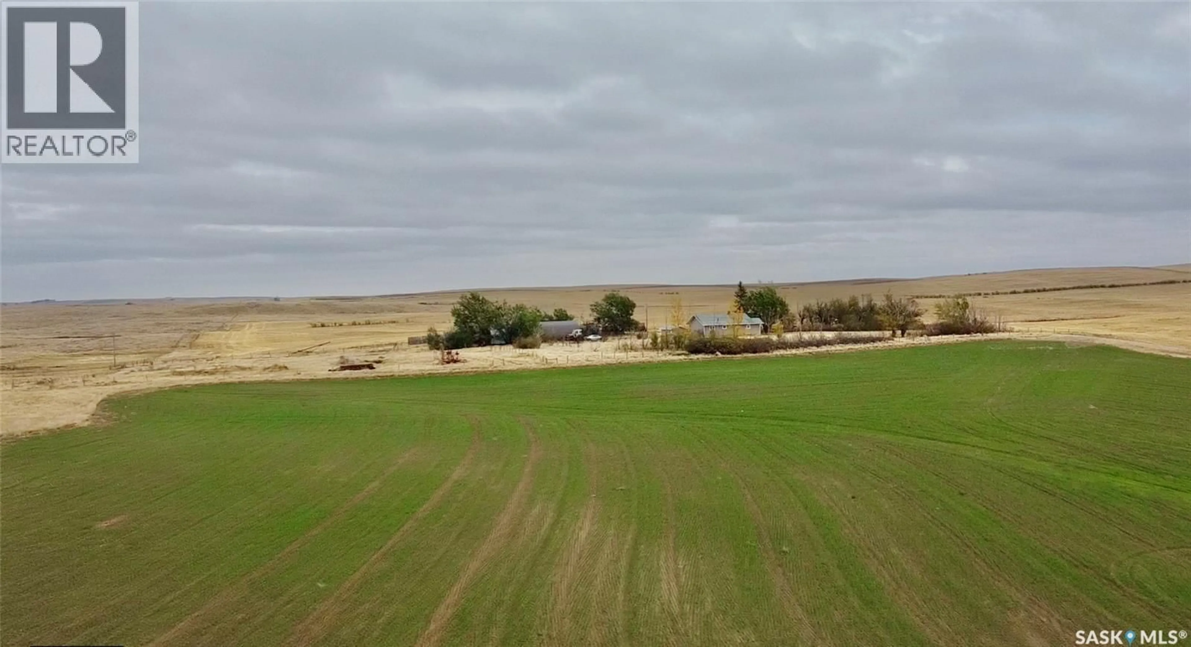 A pic from outside/outdoor area/front of a property/back of a property/a pic from drone, unknown for Sutherland - GULL LAKE ACREAGE, Gull Lake Rm No. 139 Saskatchewan S0N1A0