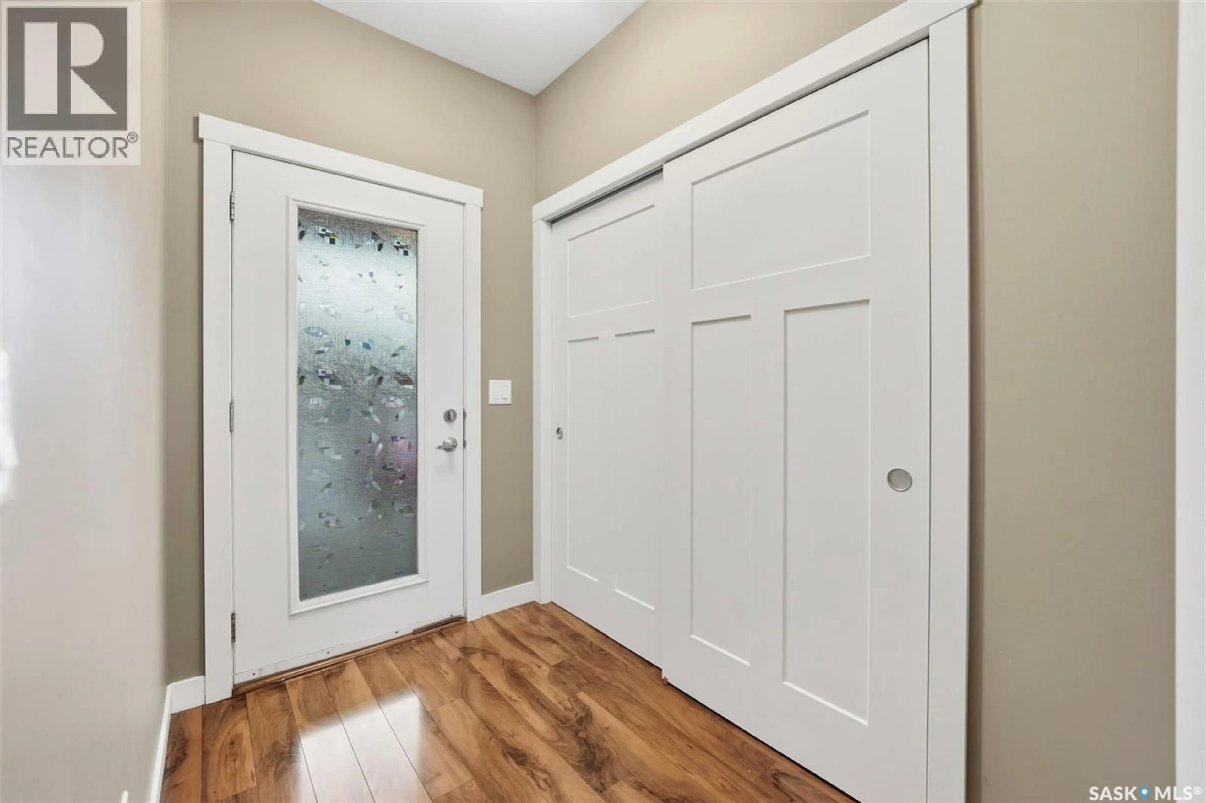 Indoor entryway for 141 115 SHEPHERD CRESCENT, Saskatoon Saskatchewan S7W0P8