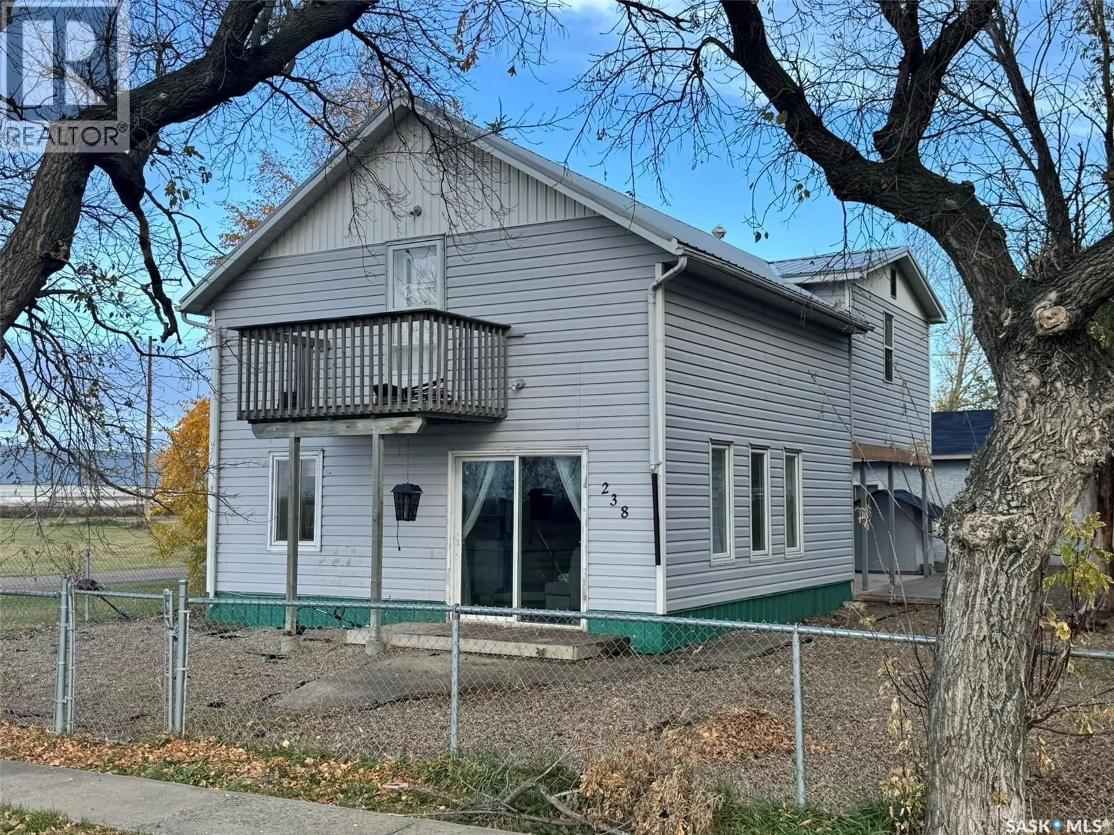 Home with vinyl exterior material, building for 238 RAILWAY AVENUE, Lajord Rm No. 128 Saskatchewan S0G1B0