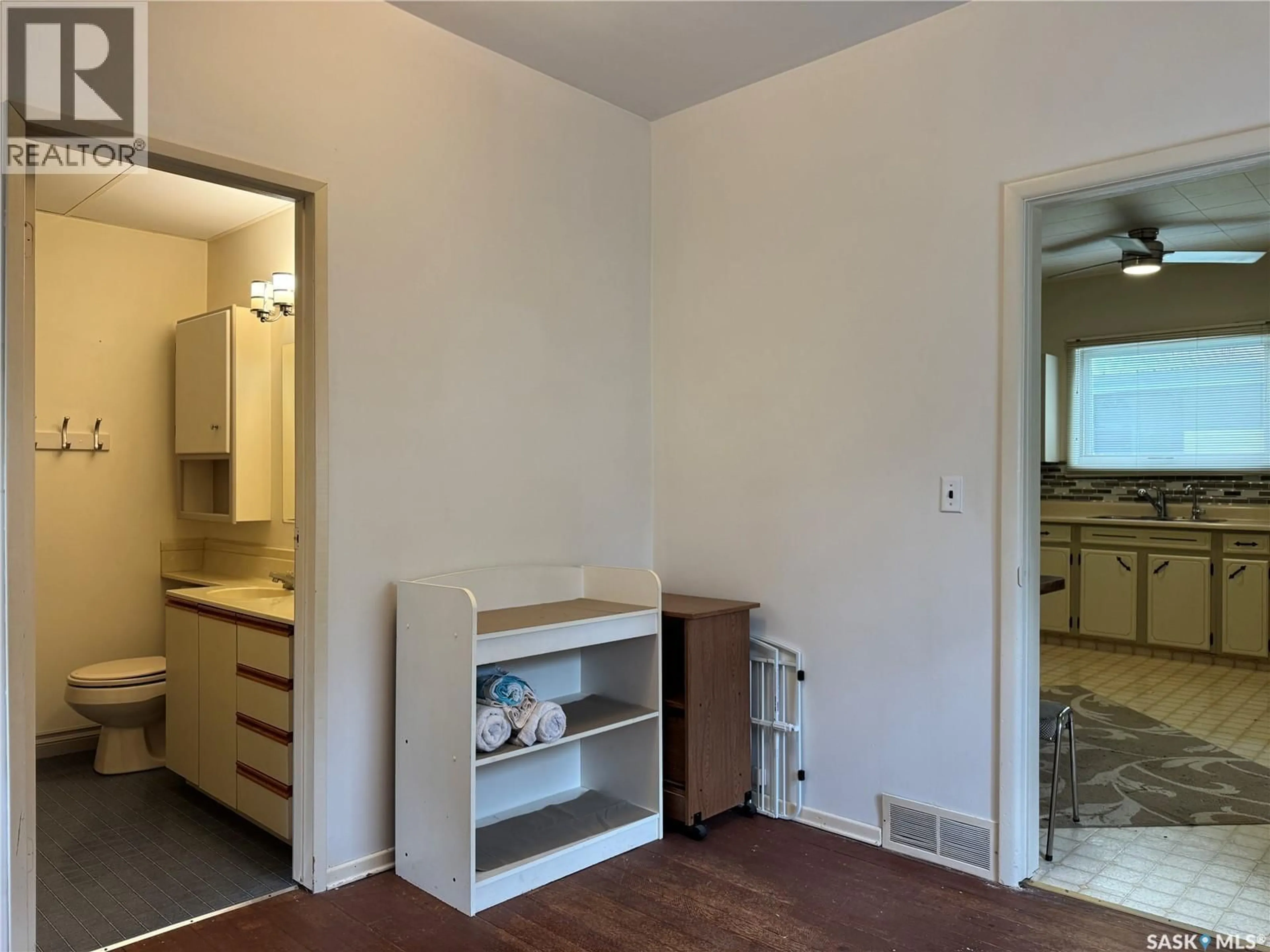 A pic of a room for E - 405 3RD STREET, Wynyard Saskatchewan S0A4T0