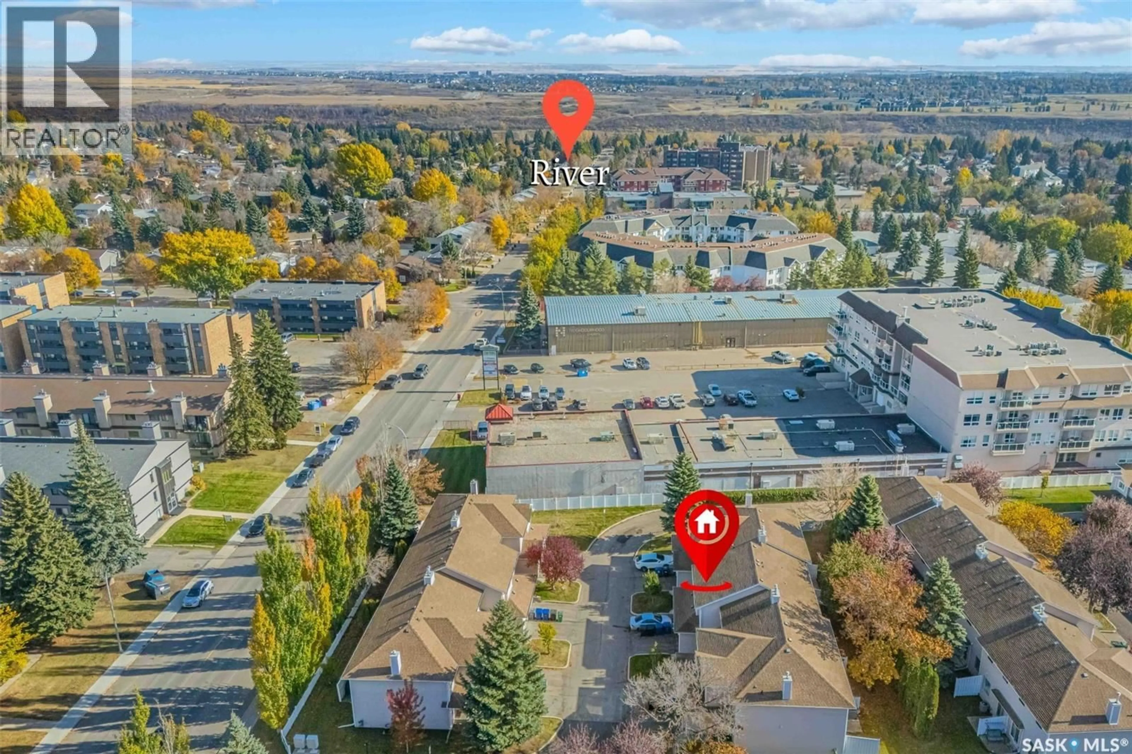 A pic from outside/outdoor area/front of a property/back of a property/a pic from drone, street for 36 215 PINEHOUSE DRIVE, Saskatoon Saskatchewan S7K6N9
